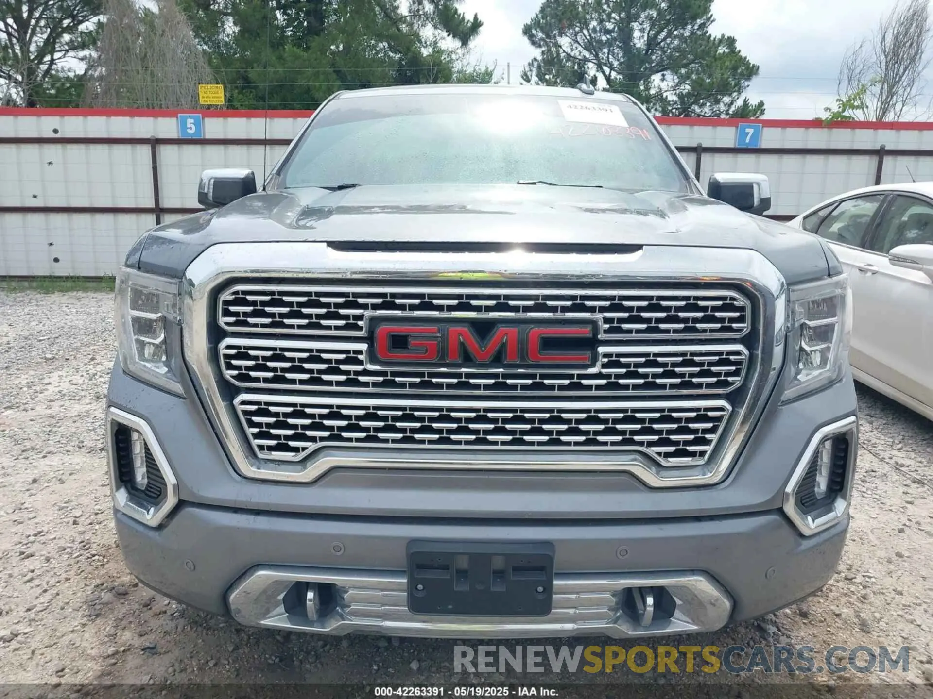 12 Photograph of a damaged car 3GTP8FED7MG478908 GMC SIERRA 1500 2021