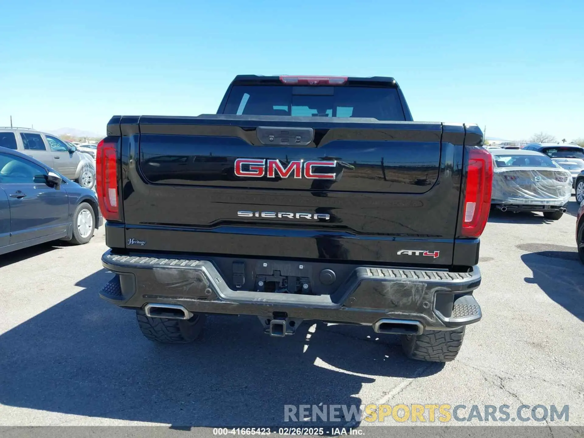 17 Photograph of a damaged car 3GTP9EED5MG206008 GMC SIERRA 1500 2021