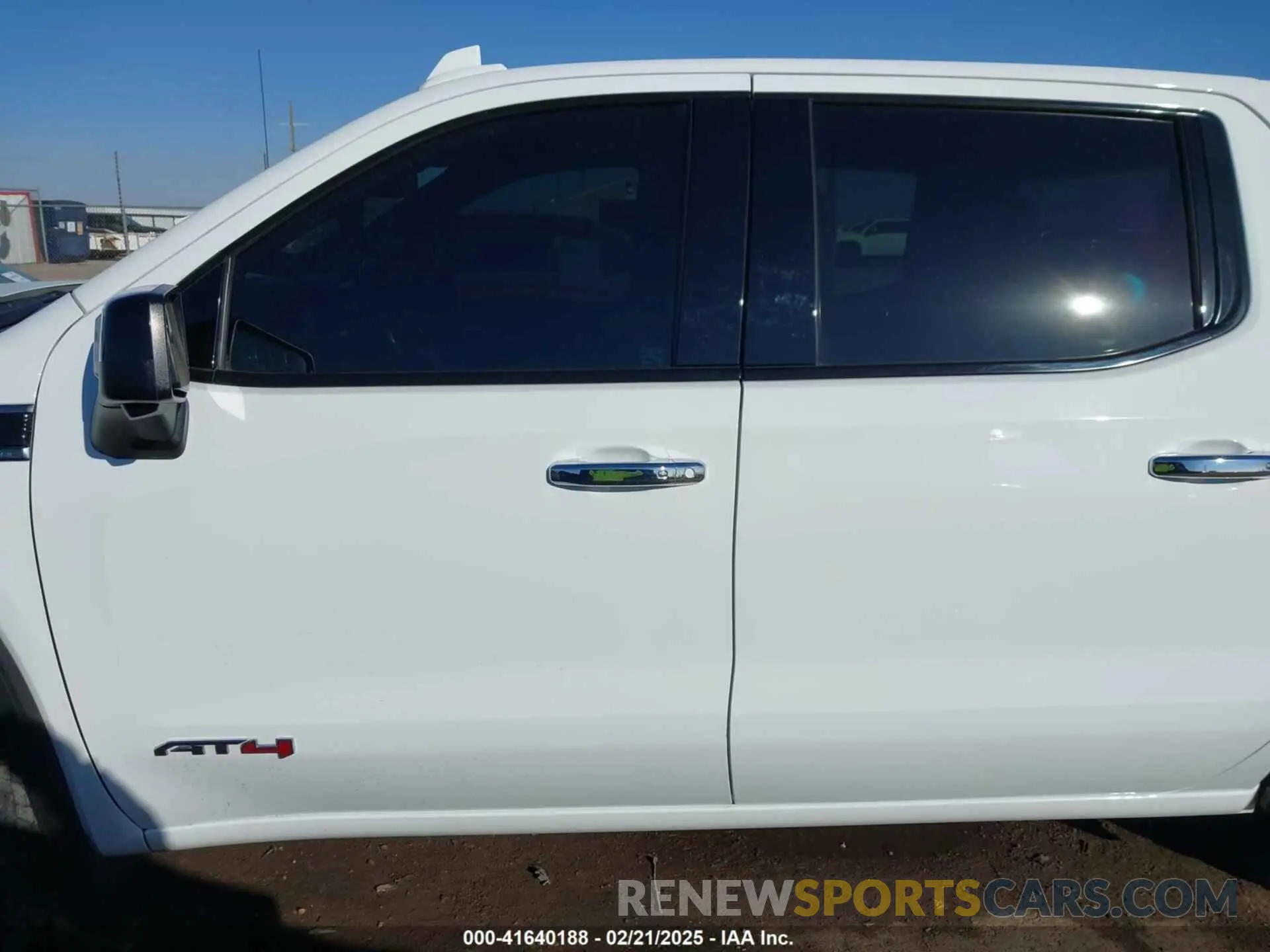 14 Photograph of a damaged car 3GTP9EEL1MG105264 GMC SIERRA 1500 2021