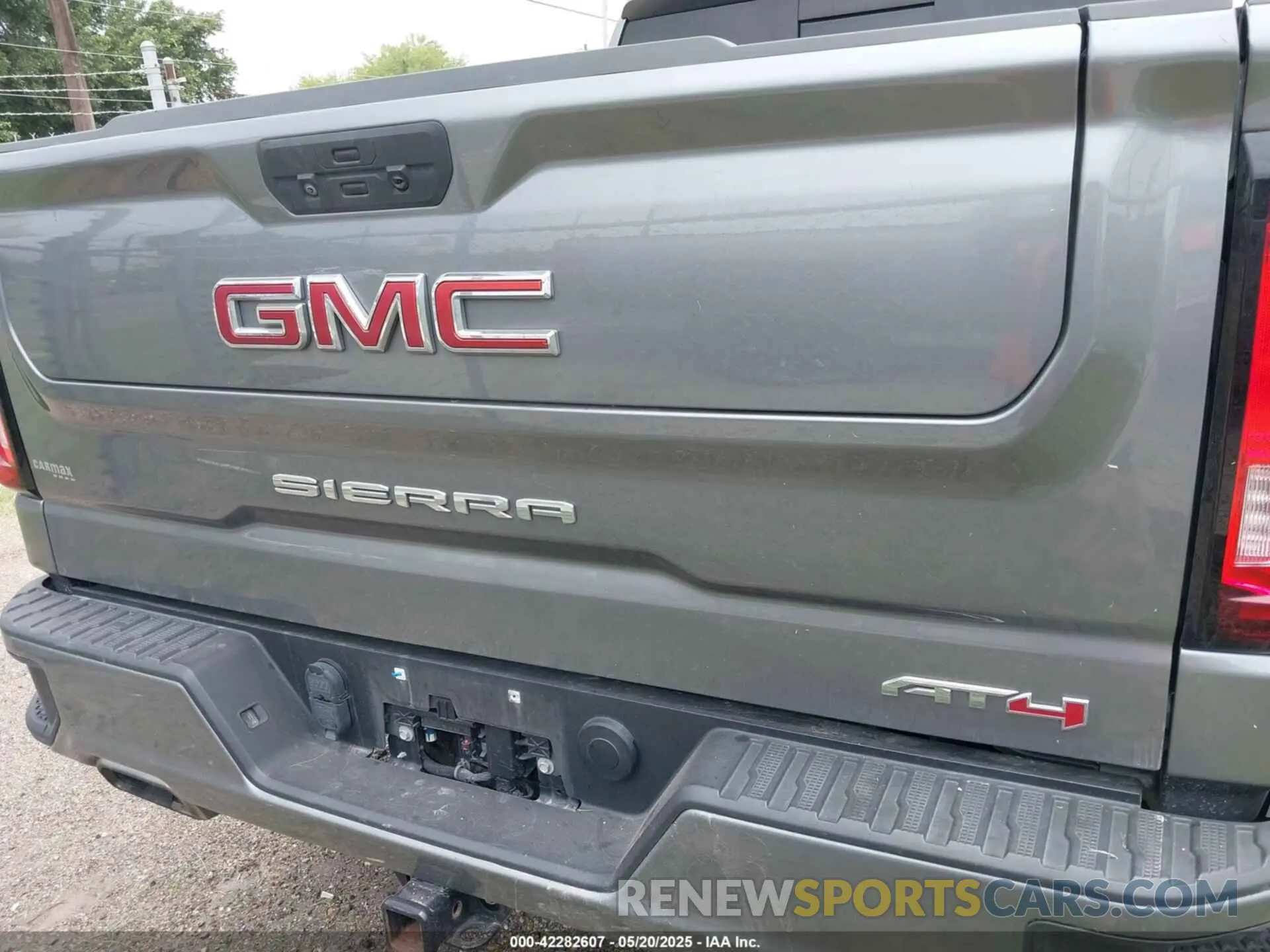 16 Photograph of a damaged car 3GTP9EEL3MG388668 GMC SIERRA 1500 2021