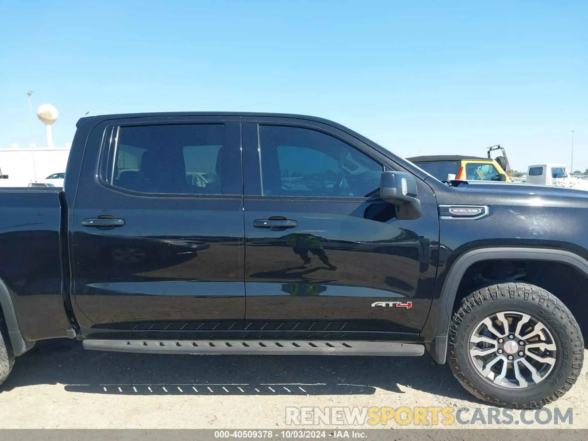 12 Photograph of a damaged car 3GTP9EEL5MG408290 GMC SIERRA 1500 2021
