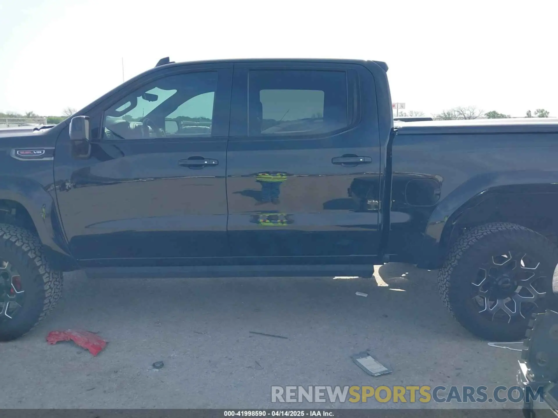 14 Photograph of a damaged car 3GTP9EEL8MG222498 GMC SIERRA 1500 2021