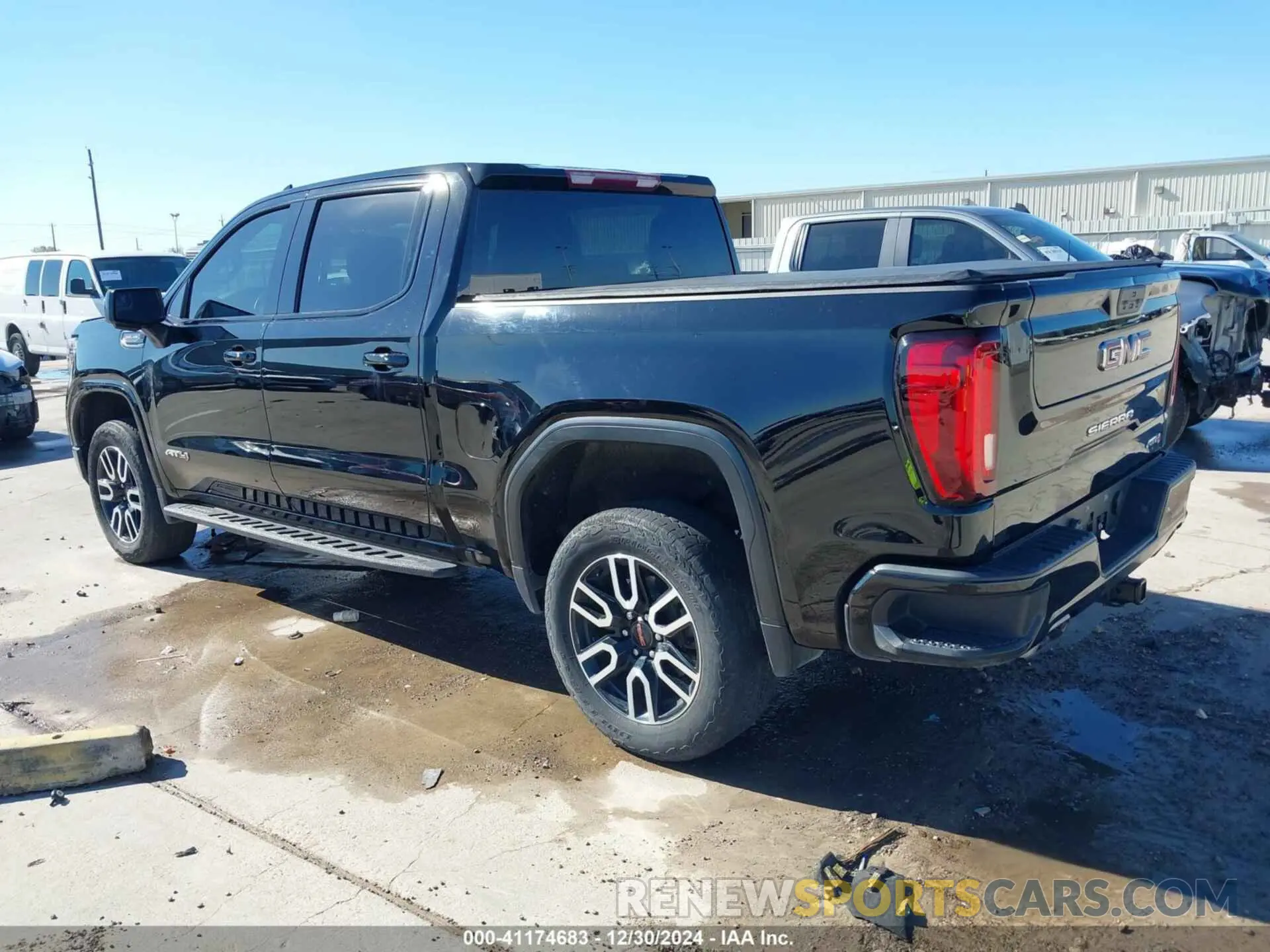 3 Photograph of a damaged car 3GTP9EEL9MG448601 GMC SIERRA 1500 2021