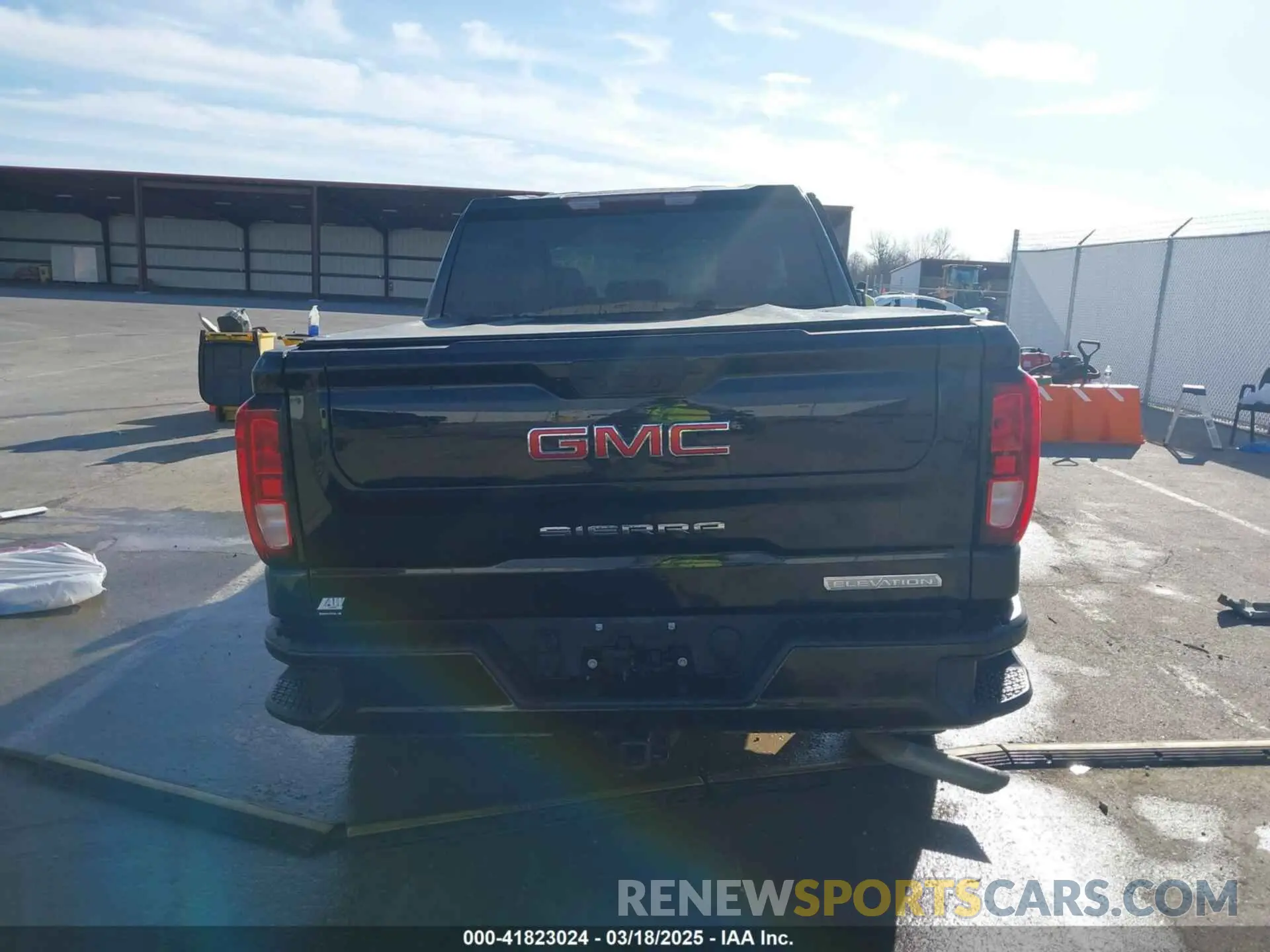16 Photograph of a damaged car 3GTP9GEK0MG404389 GMC SIERRA 1500 2021