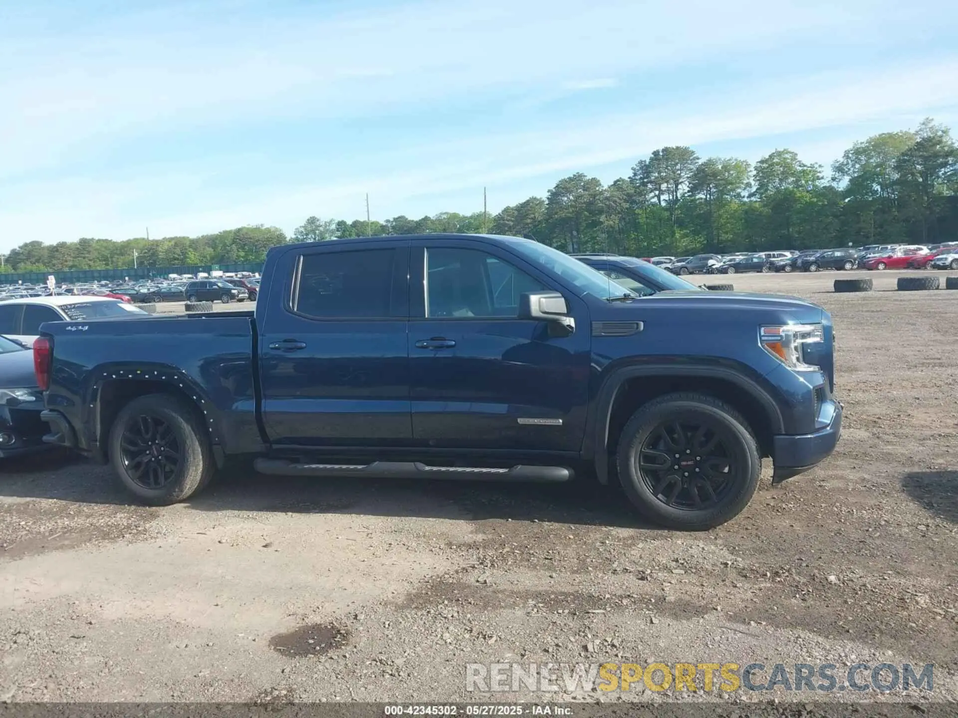 13 Photograph of a damaged car 3GTP9GEK4MG392893 GMC SIERRA 1500 2021
