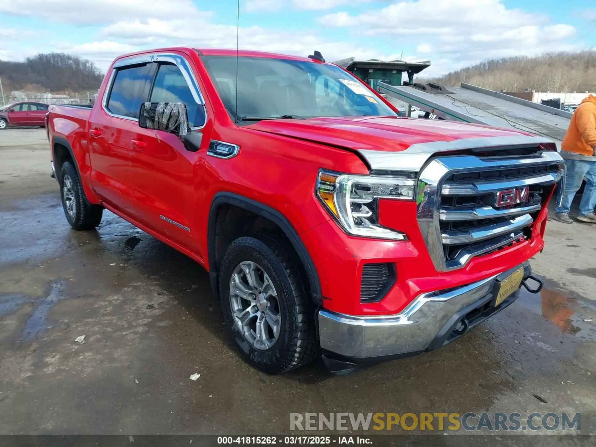 1 Photograph of a damaged car 3GTU9BET6MG268316 GMC SIERRA 1500 2021