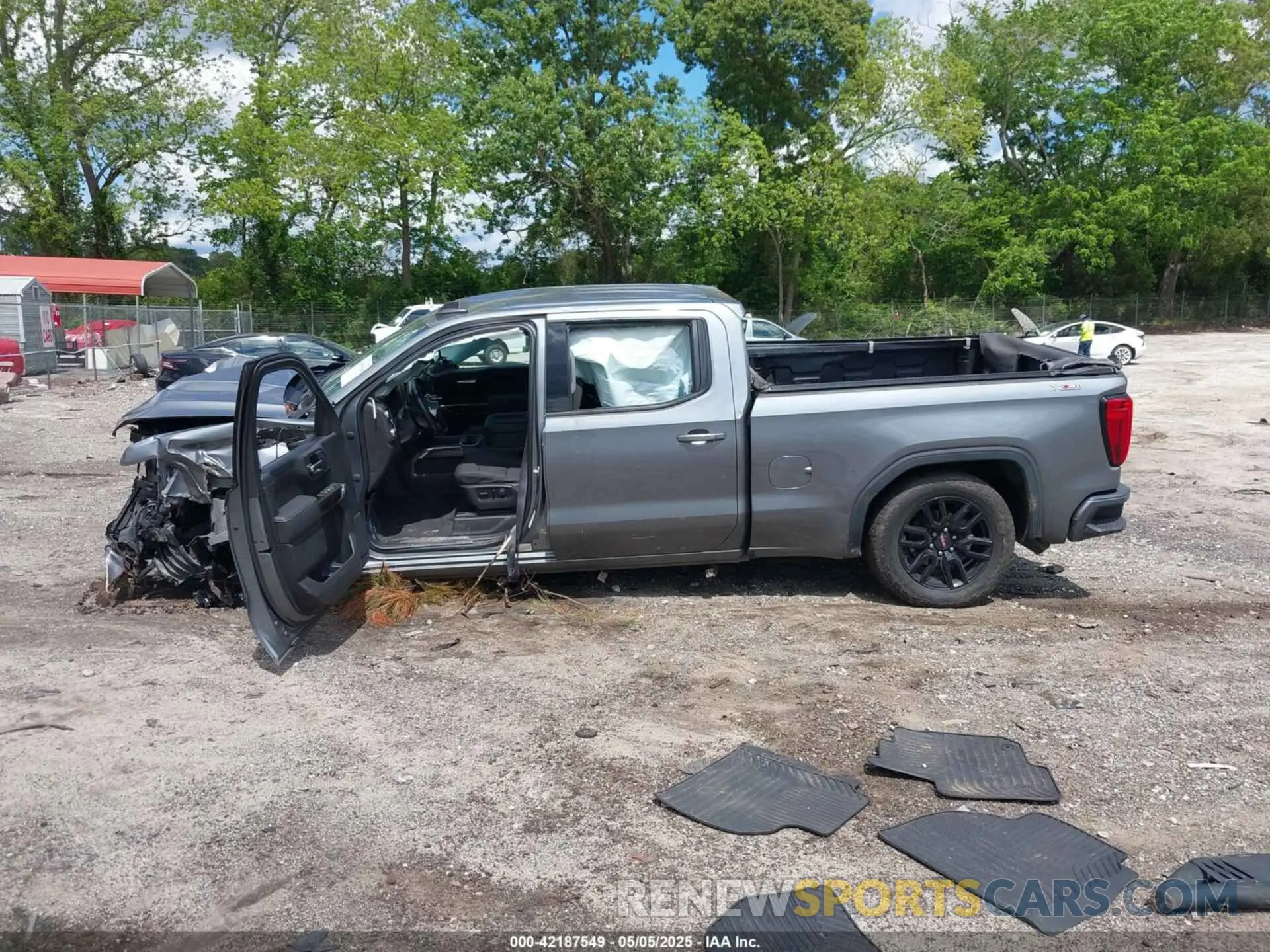 14 Photograph of a damaged car 3GTU9CED0MG148543 GMC SIERRA 1500 2021