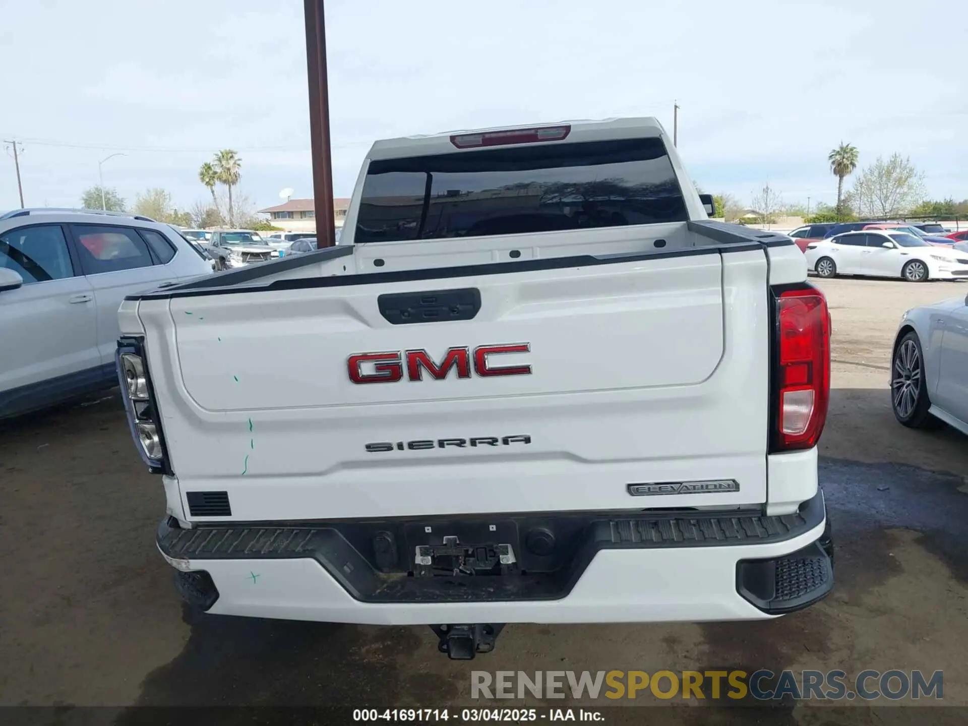 17 Photograph of a damaged car 3GTU9CED5MG236469 GMC SIERRA 1500 2021