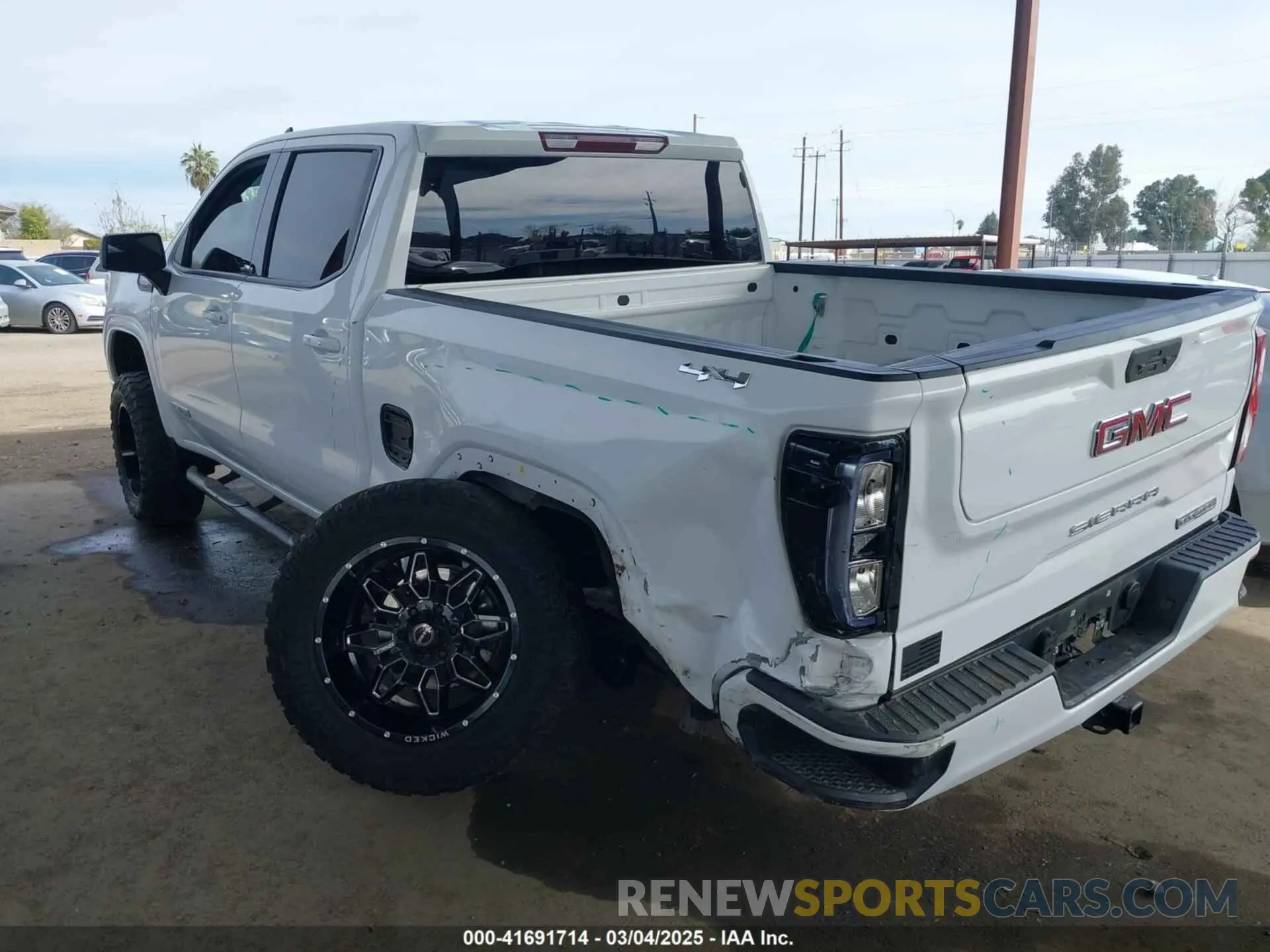 3 Photograph of a damaged car 3GTU9CED5MG236469 GMC SIERRA 1500 2021