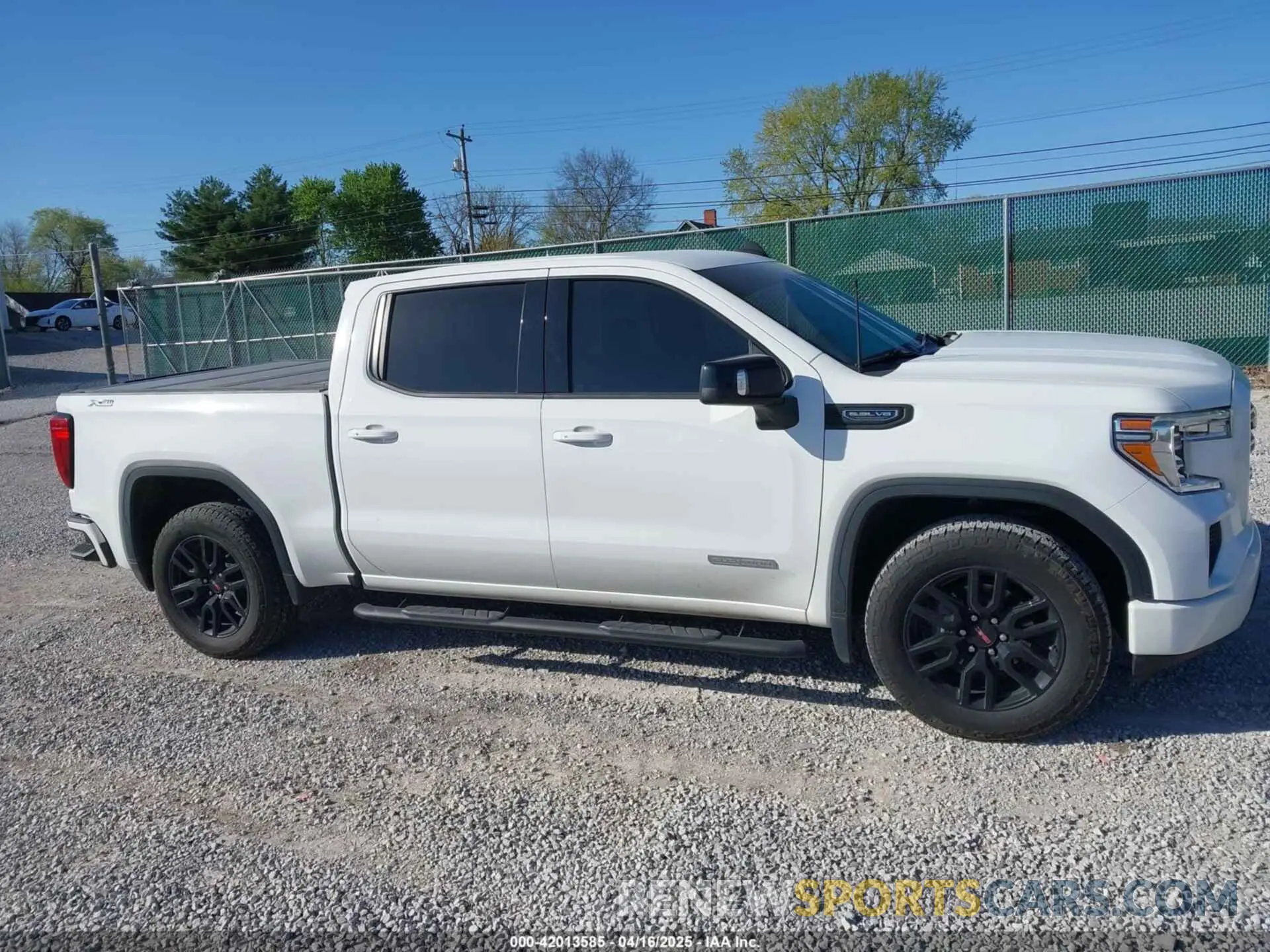 13 Photograph of a damaged car 3GTU9CED7MG289092 GMC SIERRA 1500 2021