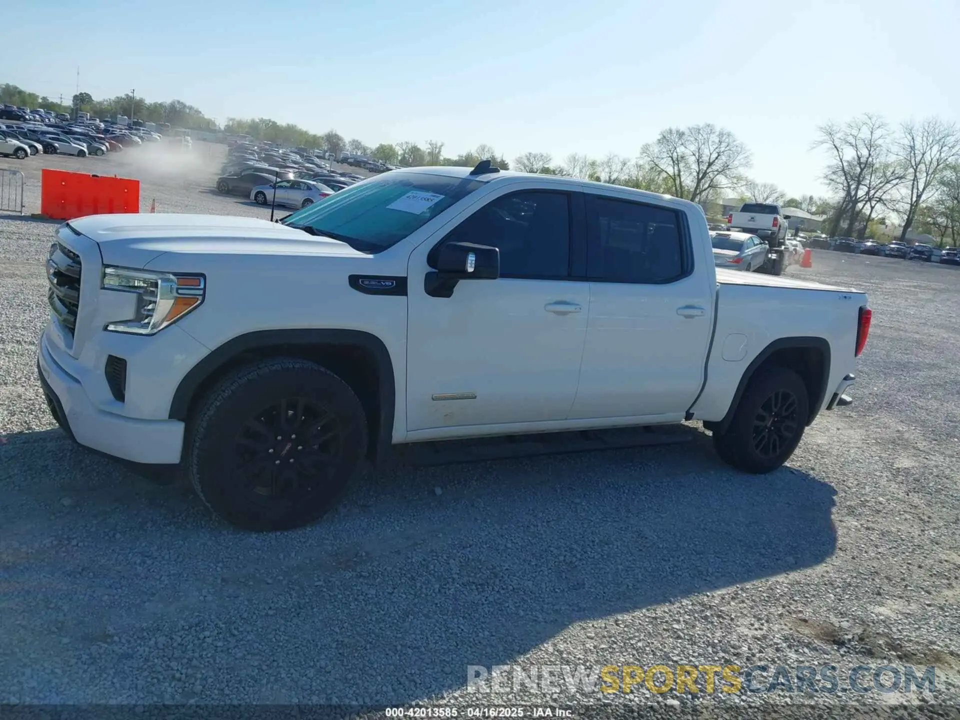 14 Photograph of a damaged car 3GTU9CED7MG289092 GMC SIERRA 1500 2021