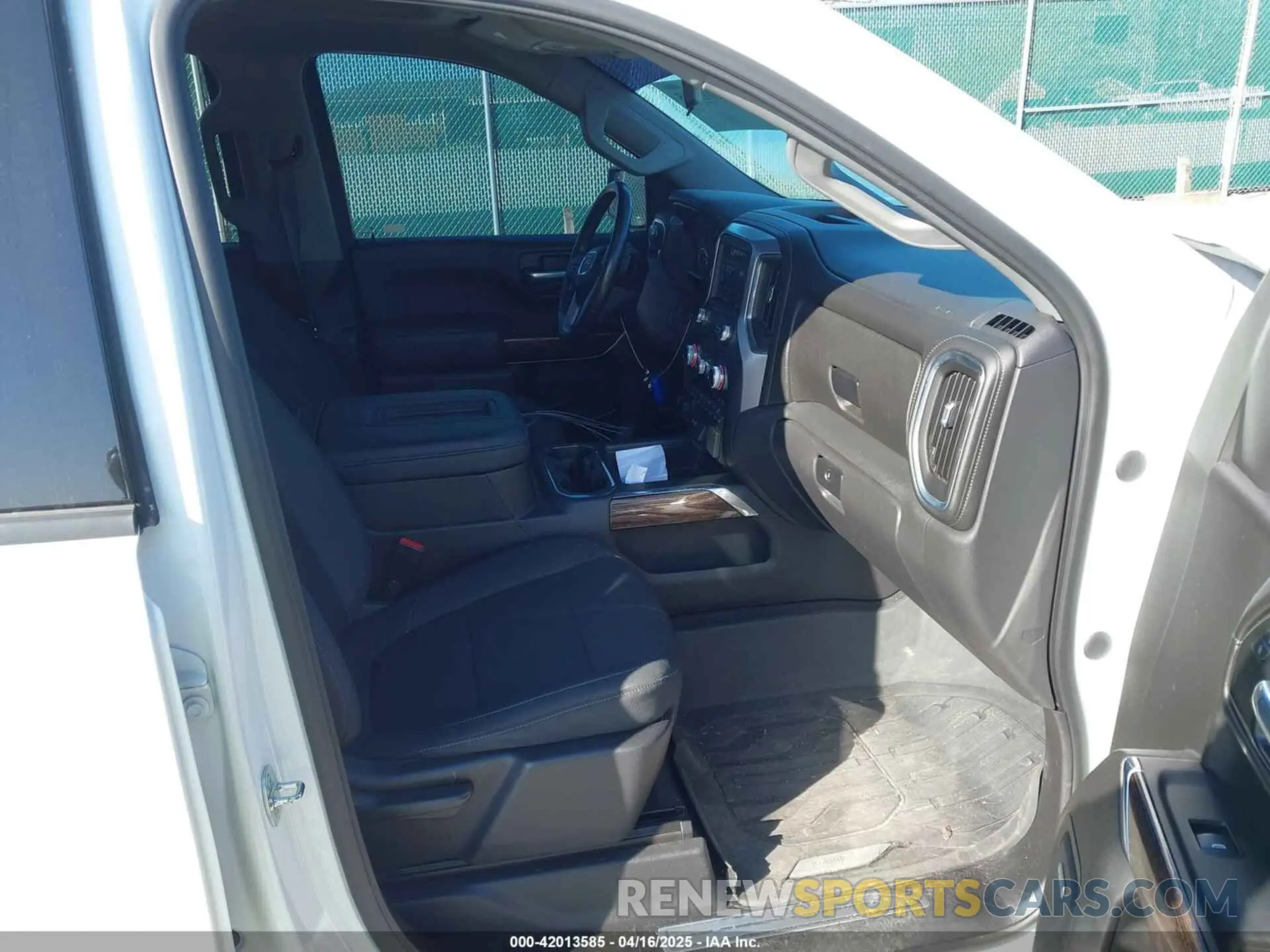 5 Photograph of a damaged car 3GTU9CED7MG289092 GMC SIERRA 1500 2021