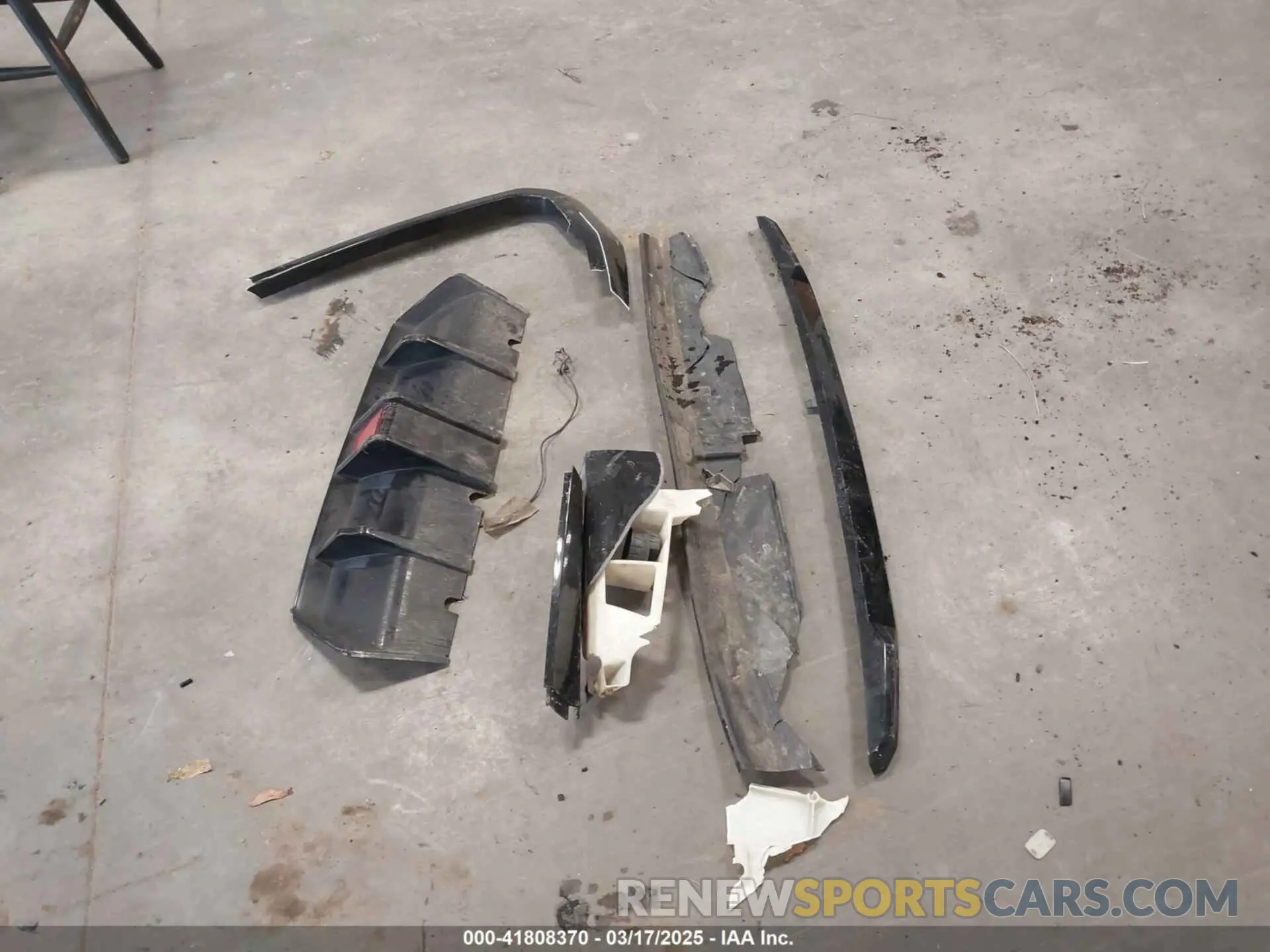 12 Photograph of a damaged car 3GTU9CED9MG327910 GMC SIERRA 1500 2021