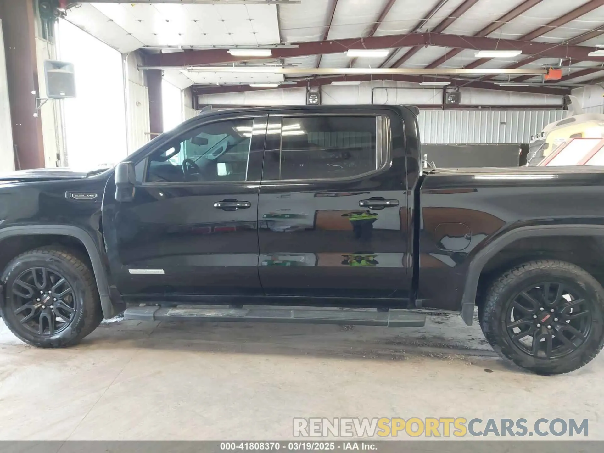 15 Photograph of a damaged car 3GTU9CED9MG327910 GMC SIERRA 1500 2021