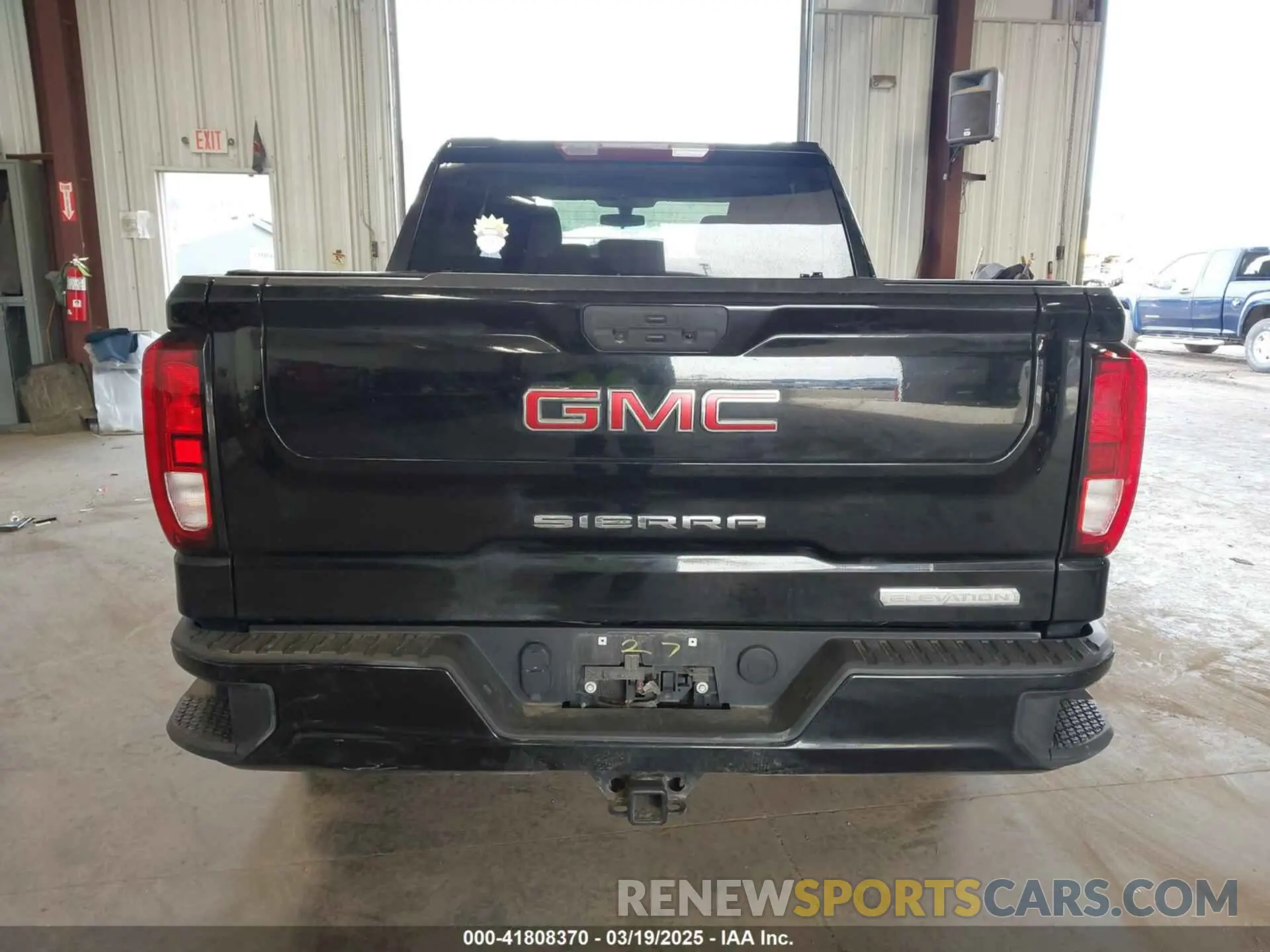 17 Photograph of a damaged car 3GTU9CED9MG327910 GMC SIERRA 1500 2021