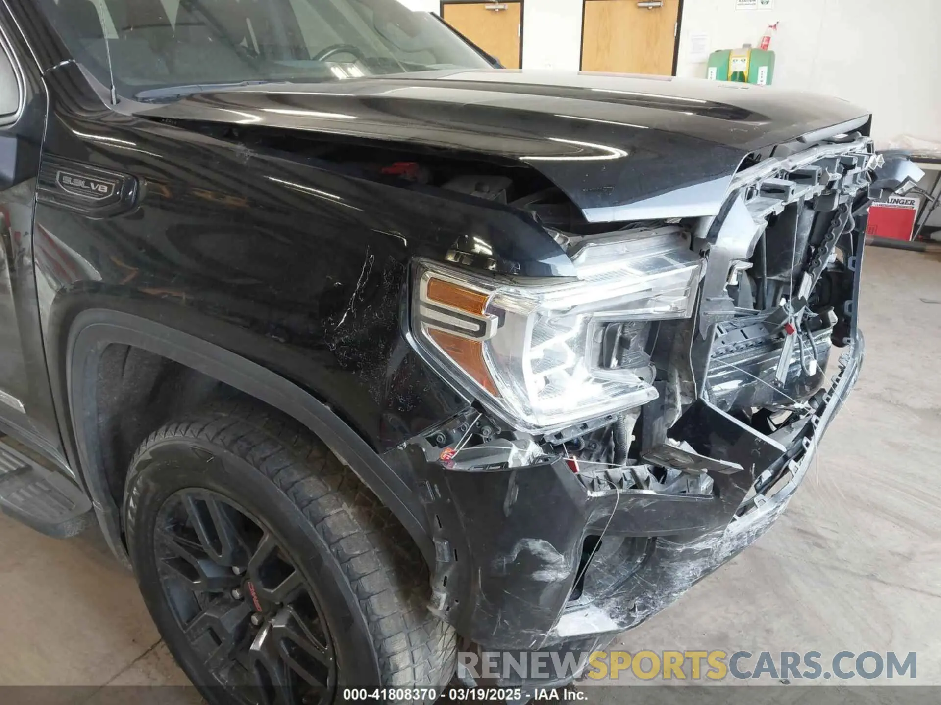 19 Photograph of a damaged car 3GTU9CED9MG327910 GMC SIERRA 1500 2021