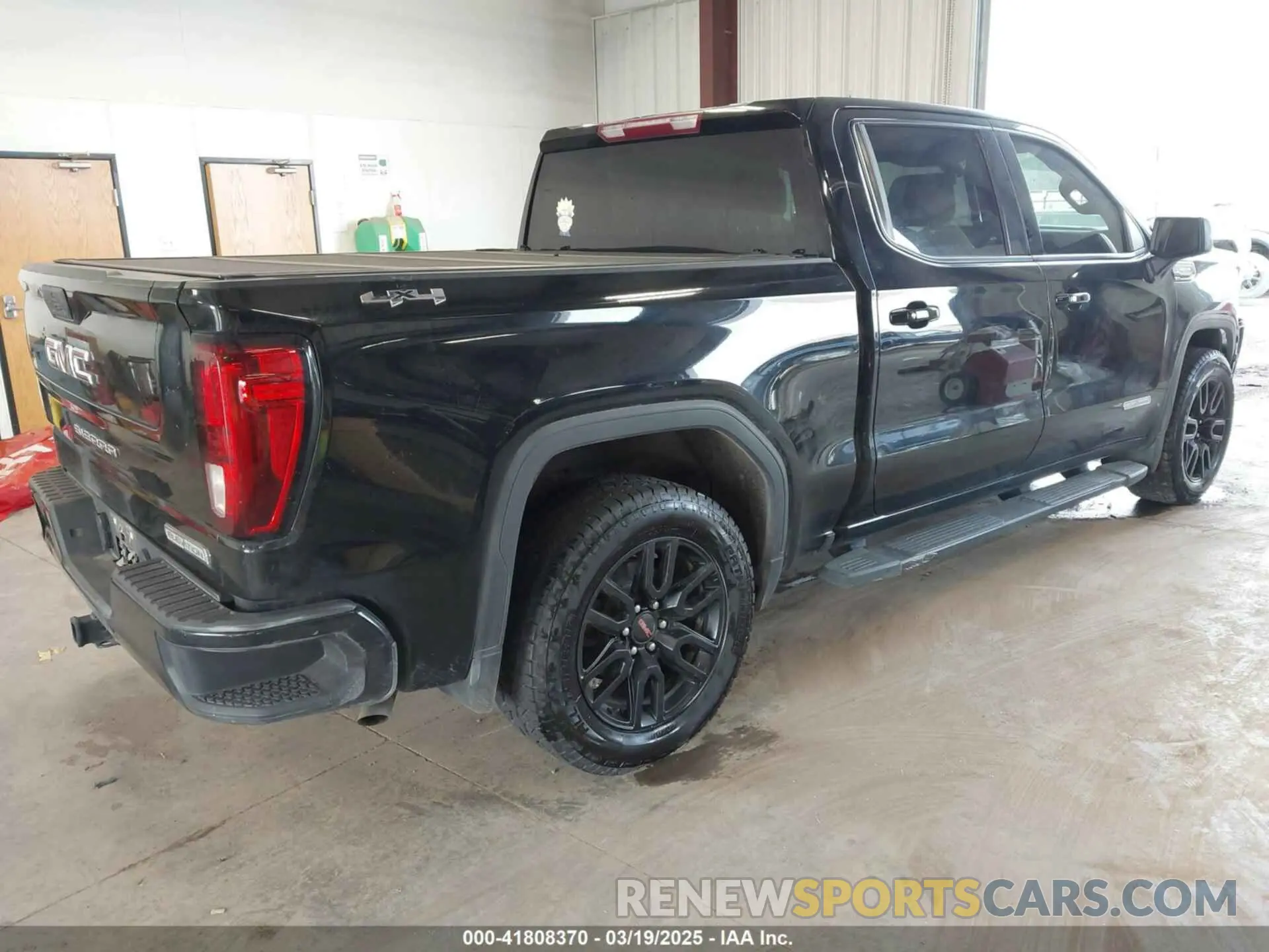 4 Photograph of a damaged car 3GTU9CED9MG327910 GMC SIERRA 1500 2021
