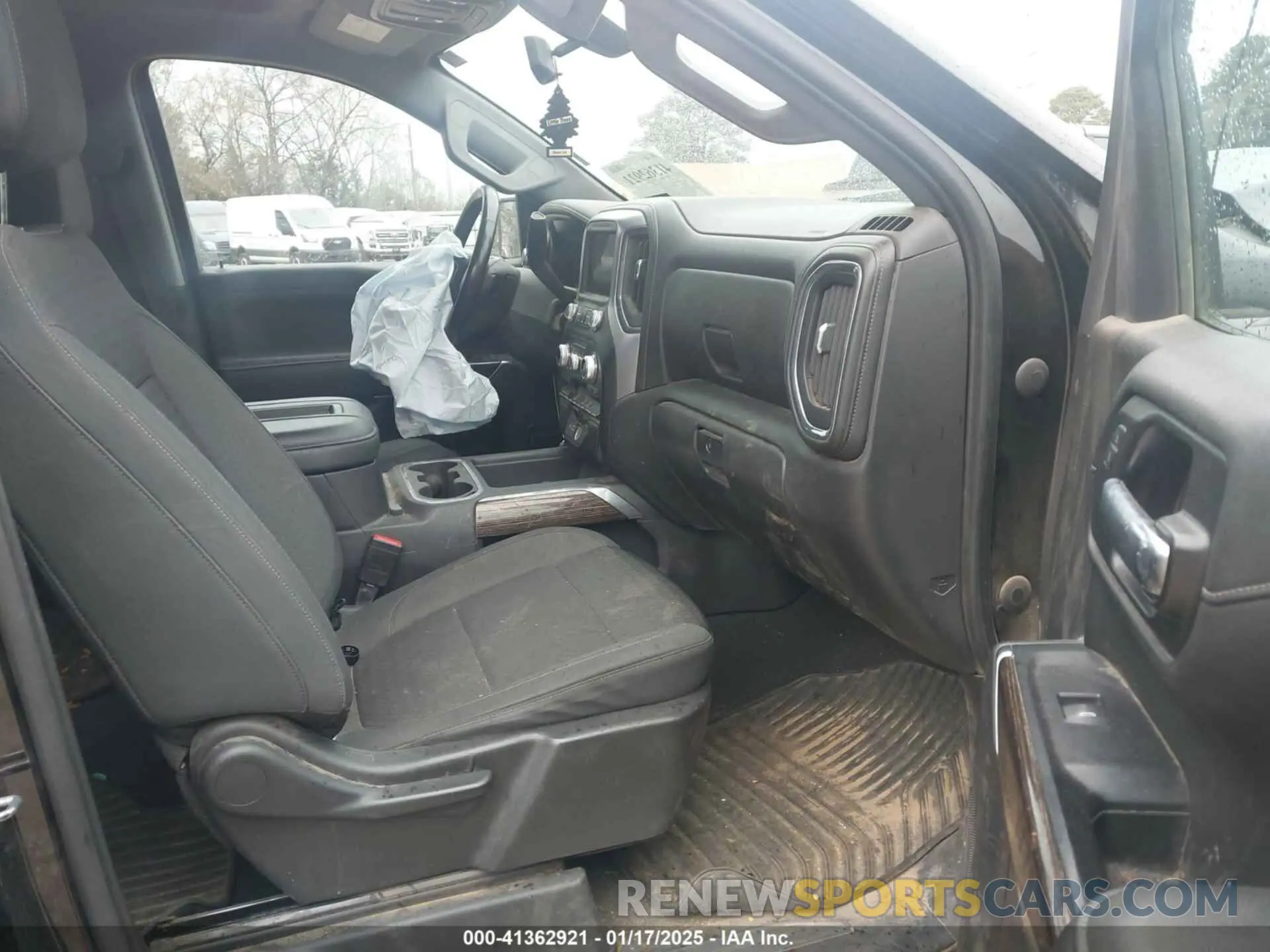 5 Photograph of a damaged car 3GTU9CED9MG368117 GMC SIERRA 1500 2021