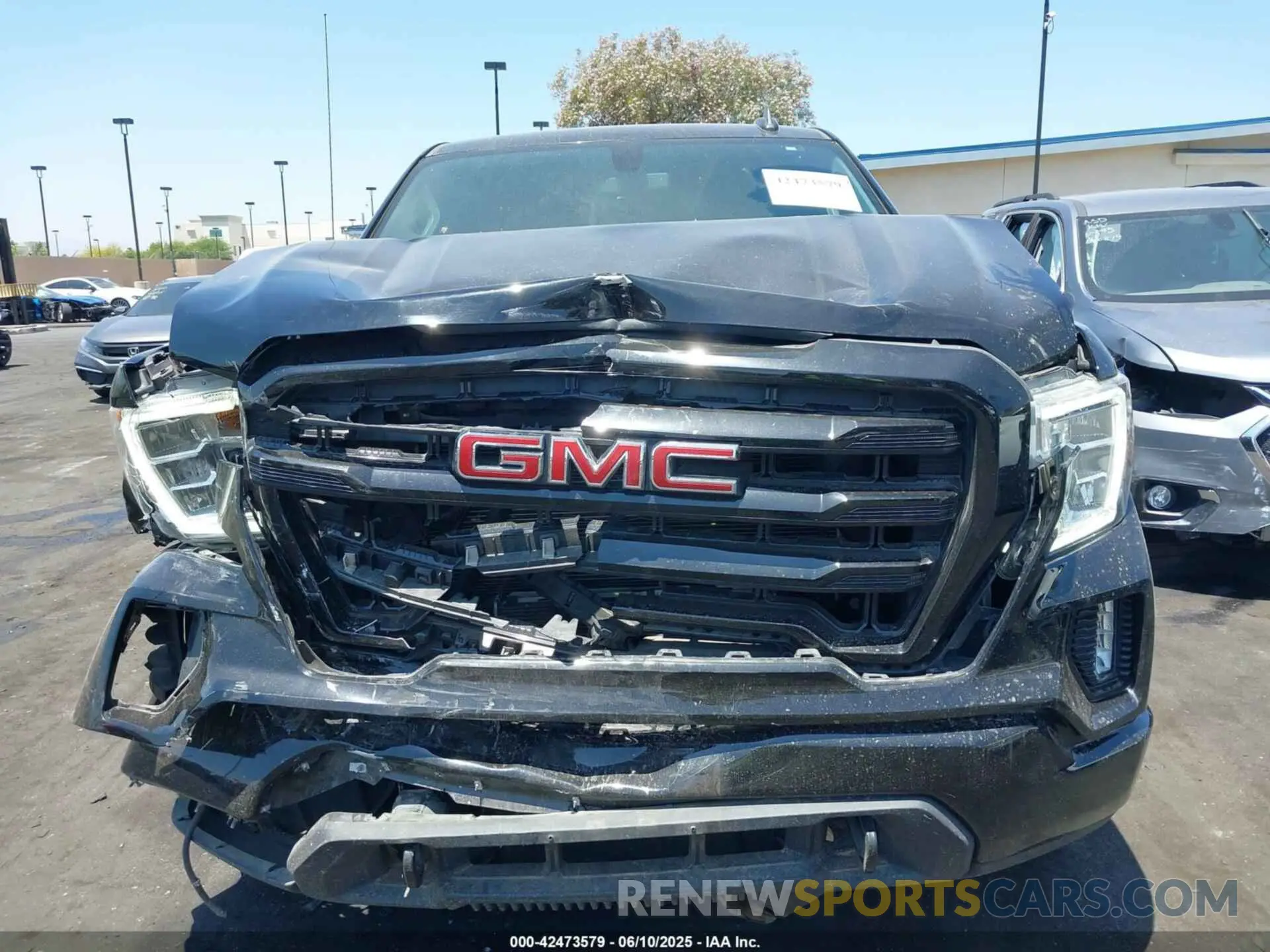 12 Photograph of a damaged car 3GTU9CETXMG376539 GMC SIERRA 1500 2021