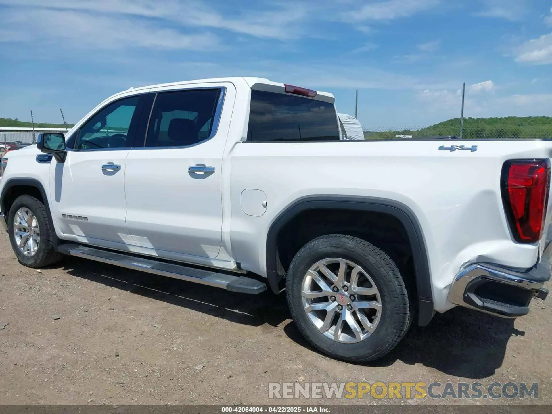 14 Photograph of a damaged car 3GTU9DED2MG461700 GMC SIERRA 1500 2021
