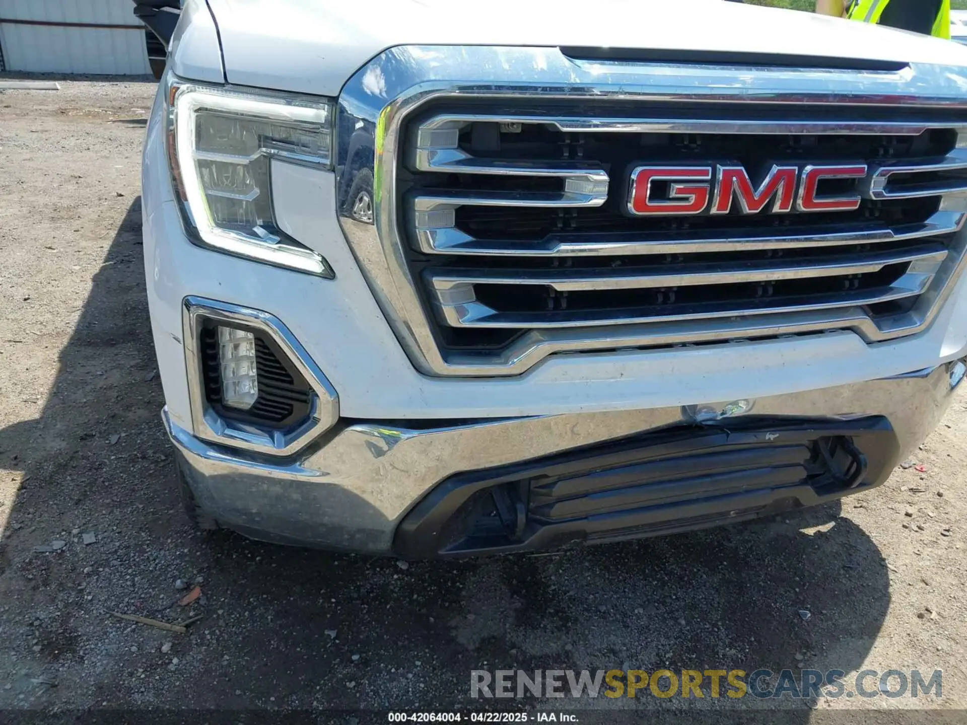 17 Photograph of a damaged car 3GTU9DED2MG461700 GMC SIERRA 1500 2021