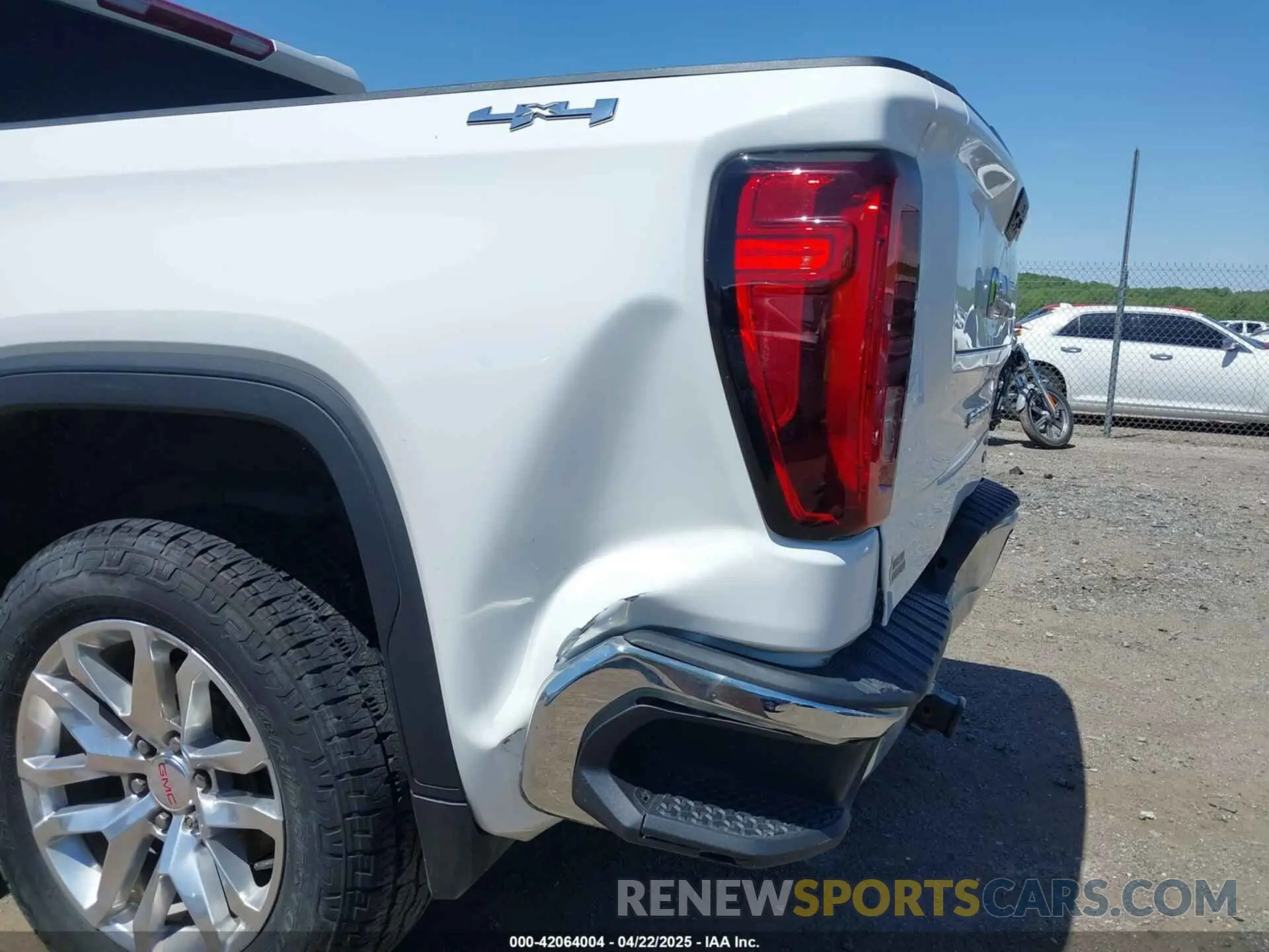 19 Photograph of a damaged car 3GTU9DED2MG461700 GMC SIERRA 1500 2021