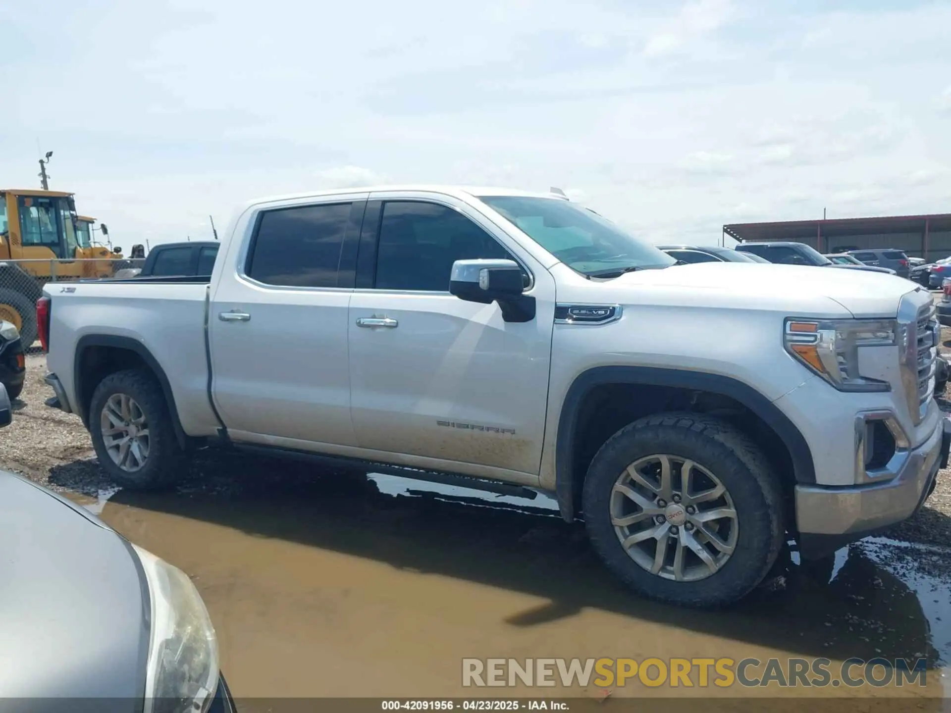 13 Photograph of a damaged car 3GTU9DED4MG376311 GMC SIERRA 1500 2021