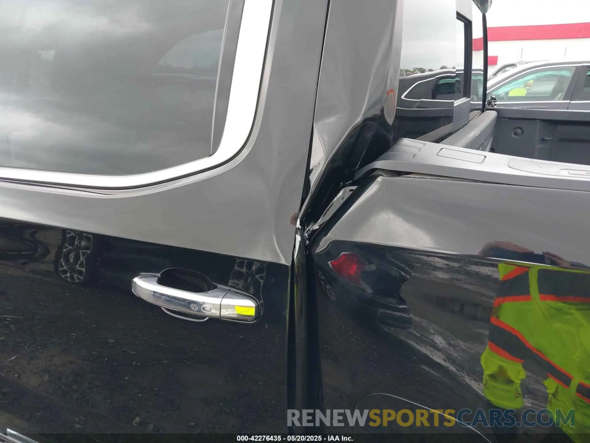 18 Photograph of a damaged car 3GTU9DED4MG474819 GMC SIERRA 1500 2021