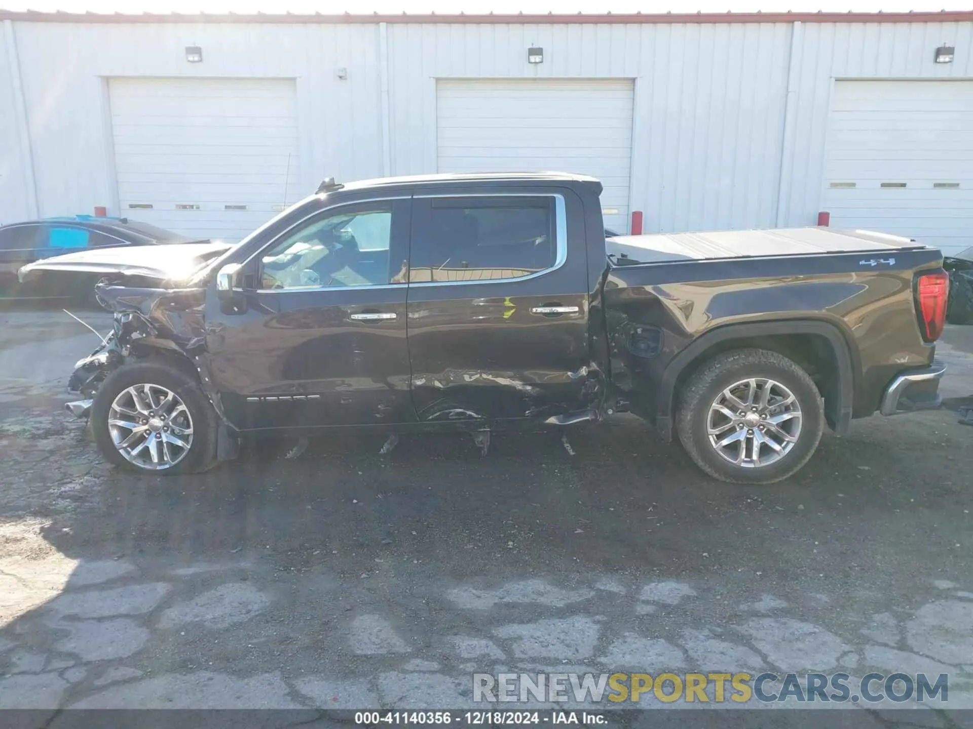 14 Photograph of a damaged car 3GTU9DED9MG176881 GMC SIERRA 1500 2021