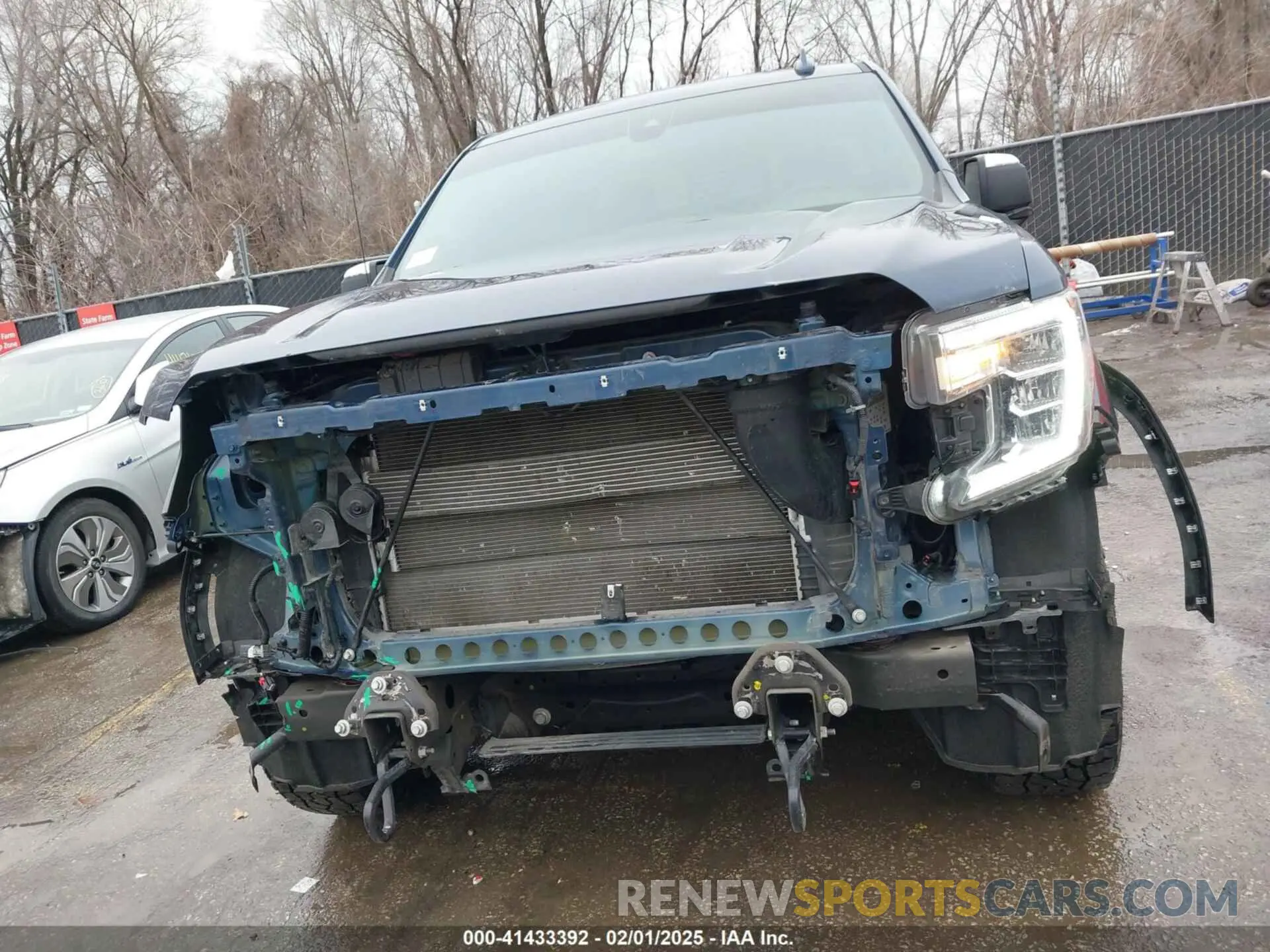 13 Photograph of a damaged car 3GTU9DEL0MG262362 GMC SIERRA 1500 2021