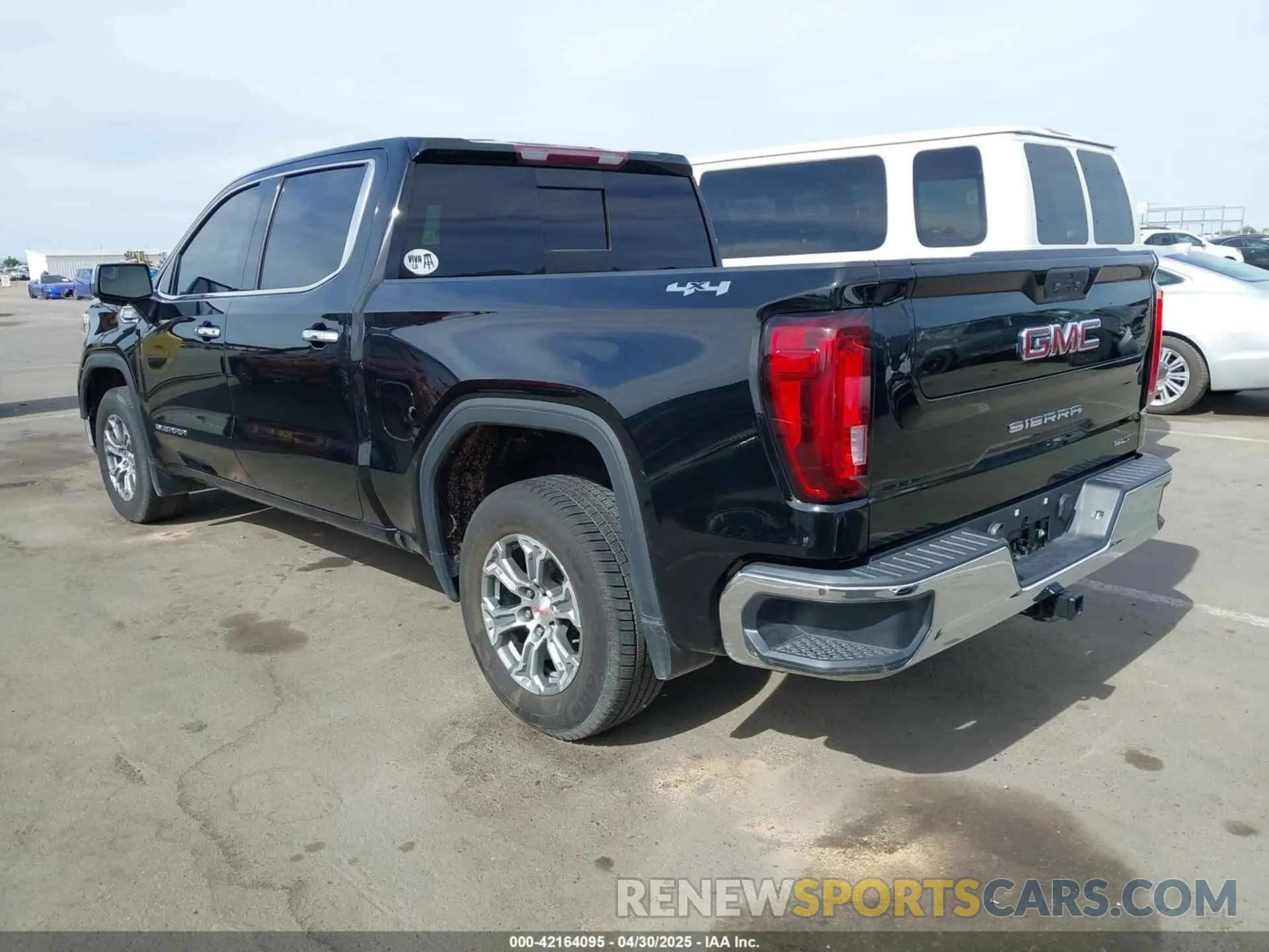 3 Photograph of a damaged car 3GTU9DET7MG420888 GMC SIERRA 1500 2021