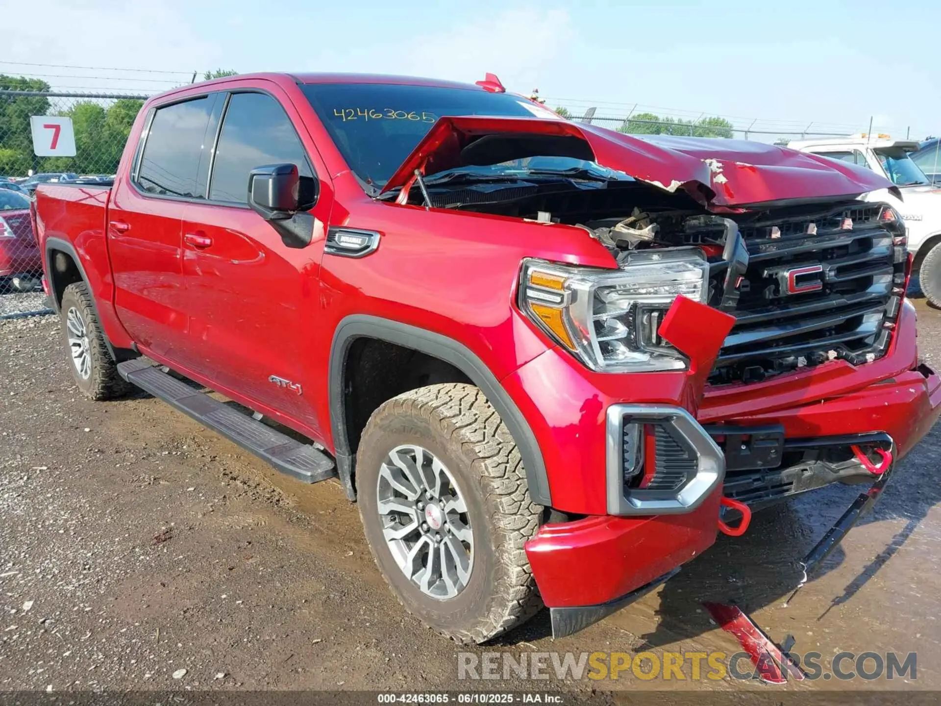 1 Photograph of a damaged car 3GTU9EET0MG408703 GMC SIERRA 1500 2021