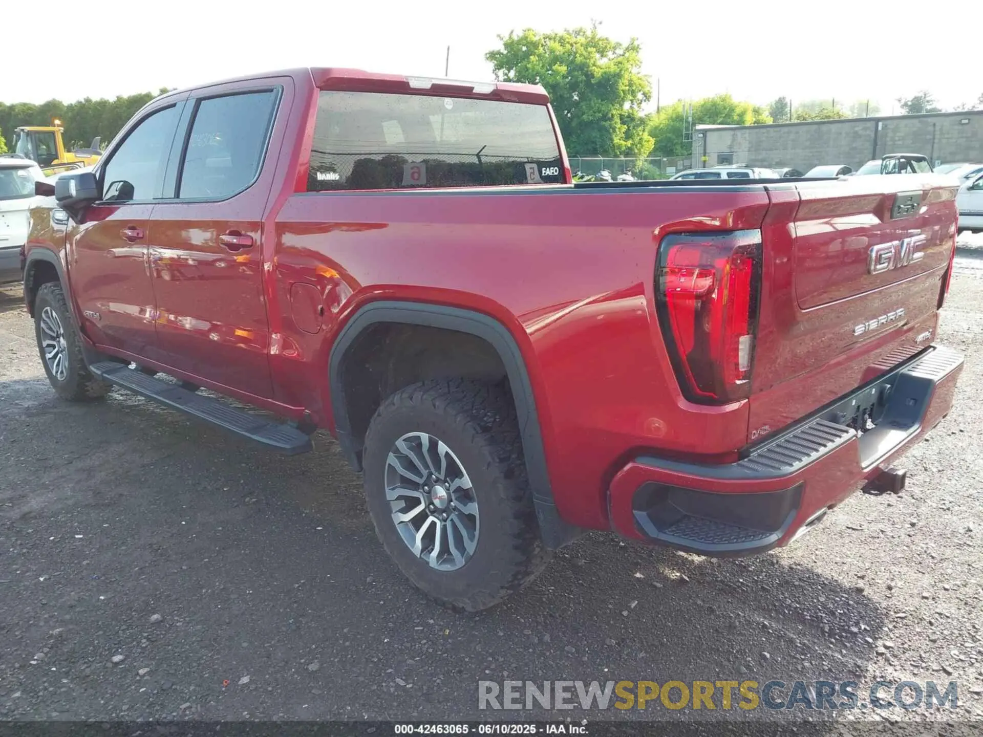 3 Photograph of a damaged car 3GTU9EET0MG408703 GMC SIERRA 1500 2021