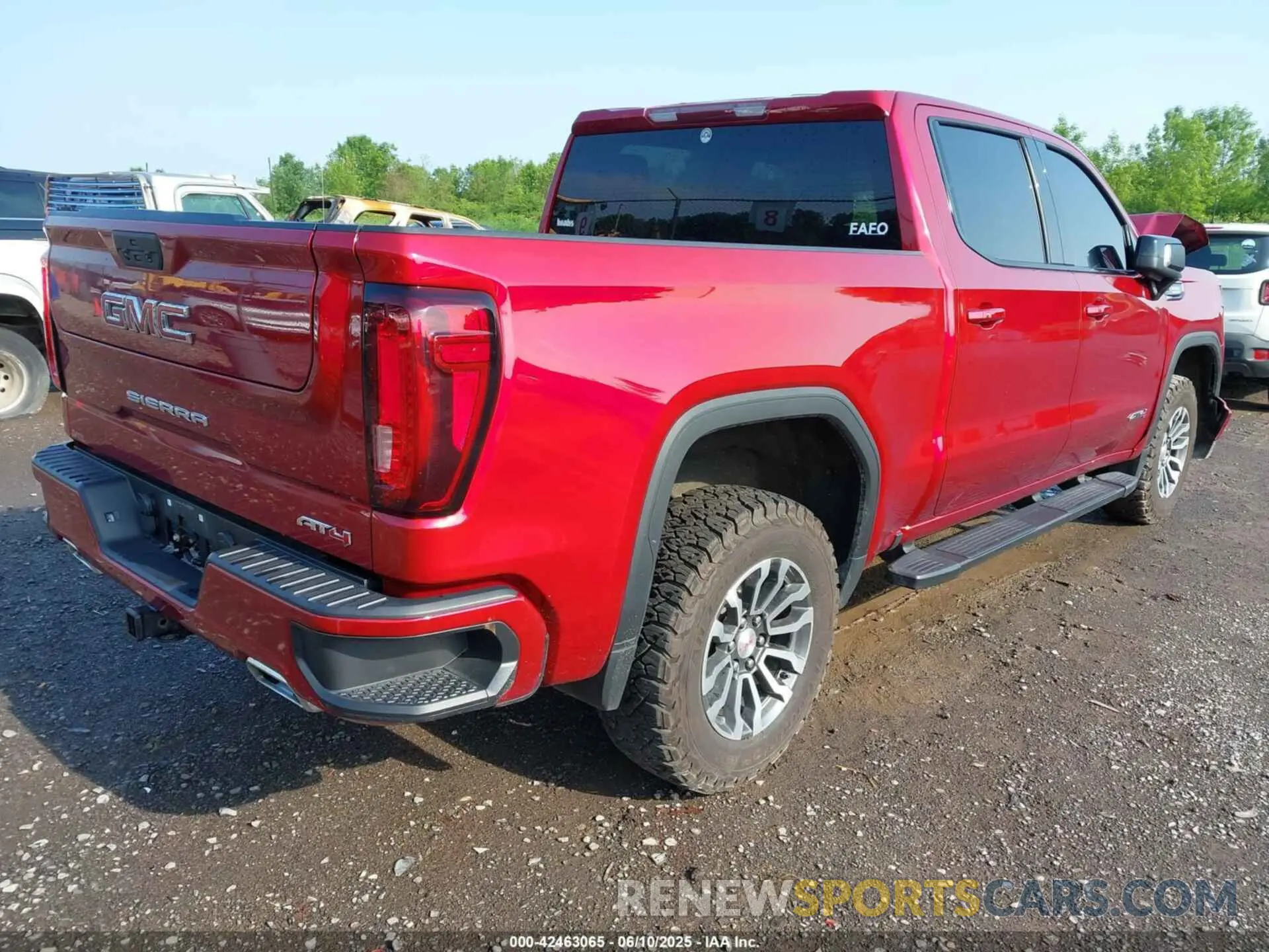 4 Photograph of a damaged car 3GTU9EET0MG408703 GMC SIERRA 1500 2021