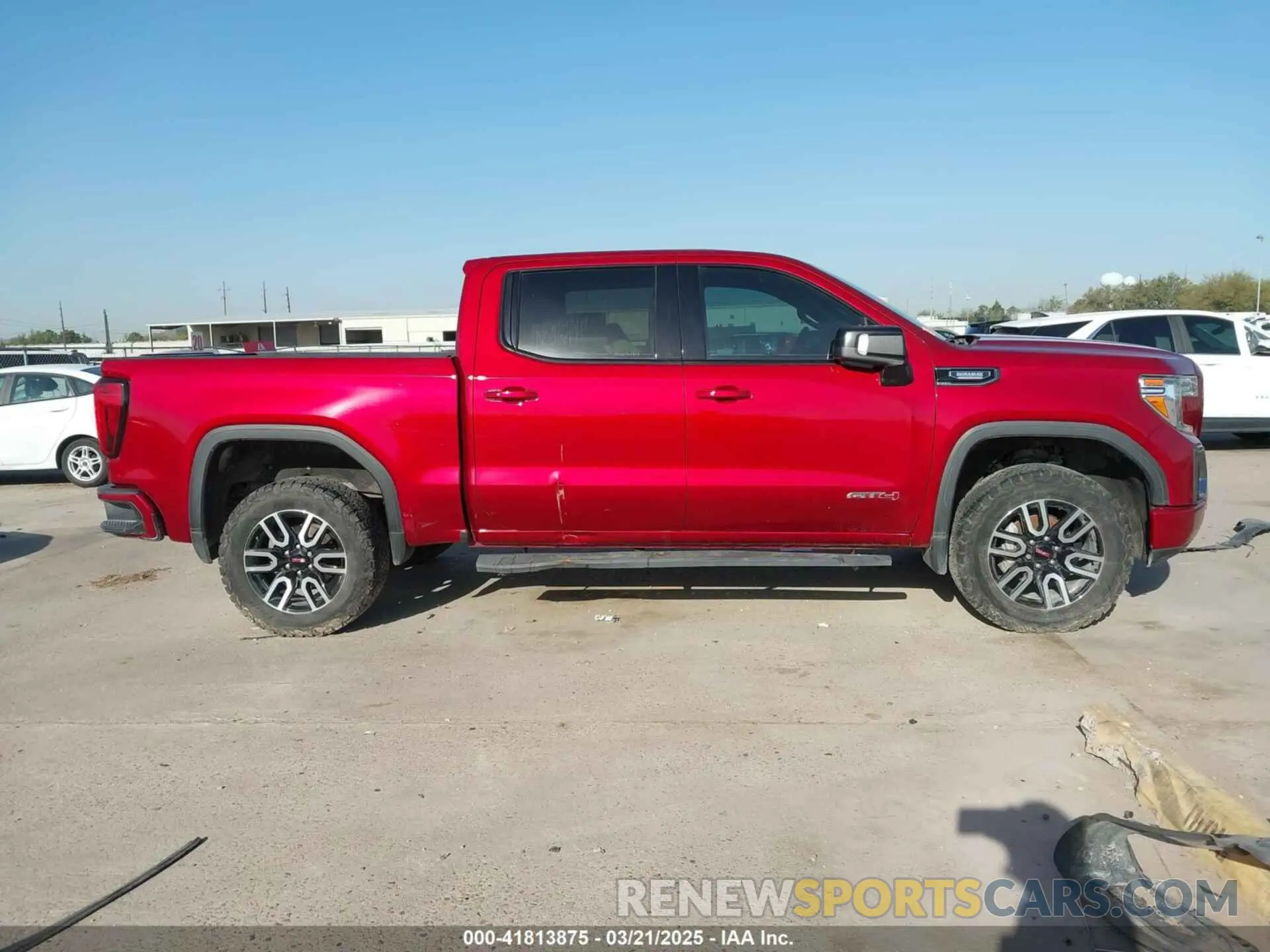 12 Photograph of a damaged car 3GTU9EET2MG311910 GMC SIERRA 1500 2021