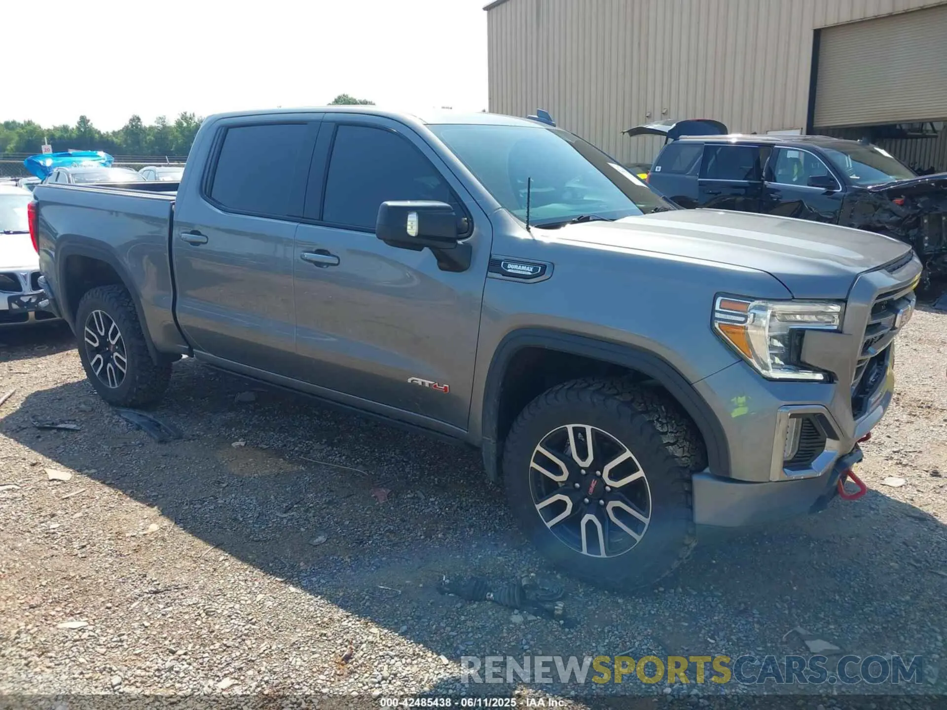 1 Photograph of a damaged car 3GTU9EET3MG431831 GMC SIERRA 1500 2021
