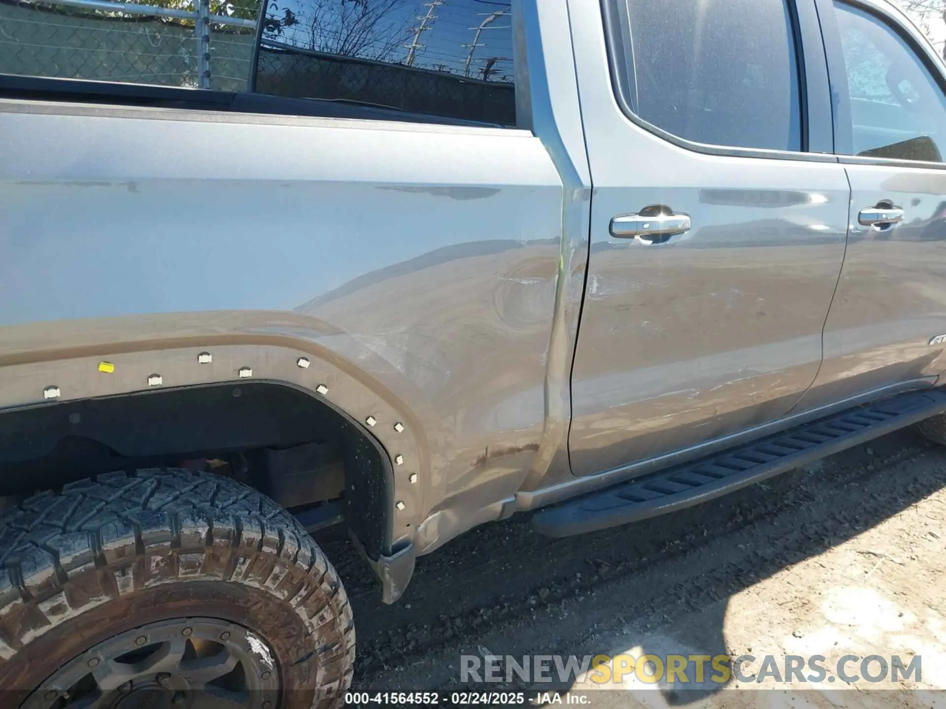 6 Photograph of a damaged car 3GTU9EET9MG410661 GMC SIERRA 1500 2021