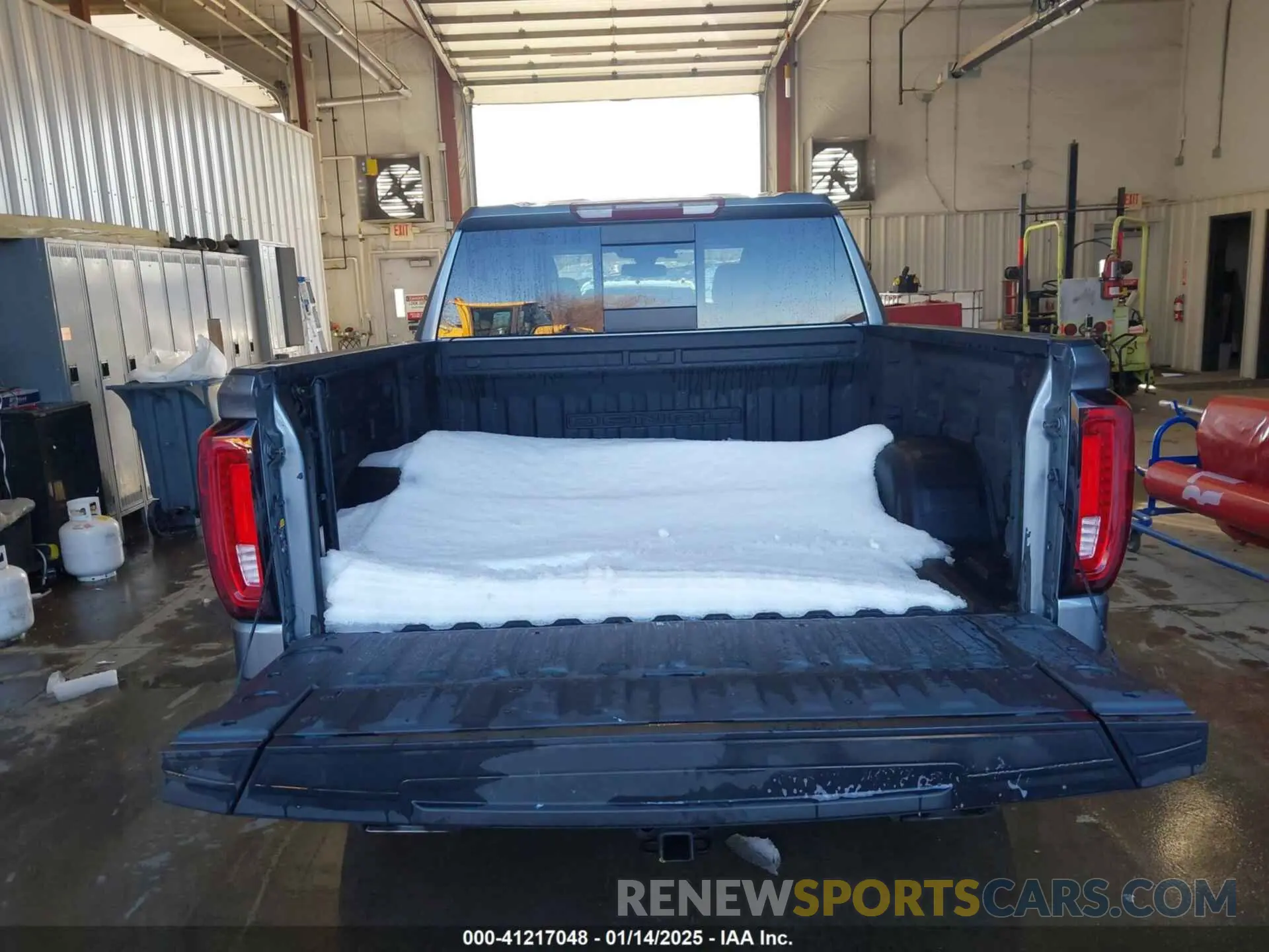 18 Photograph of a damaged car 3GTU9FED2MG455522 GMC SIERRA 1500 2021