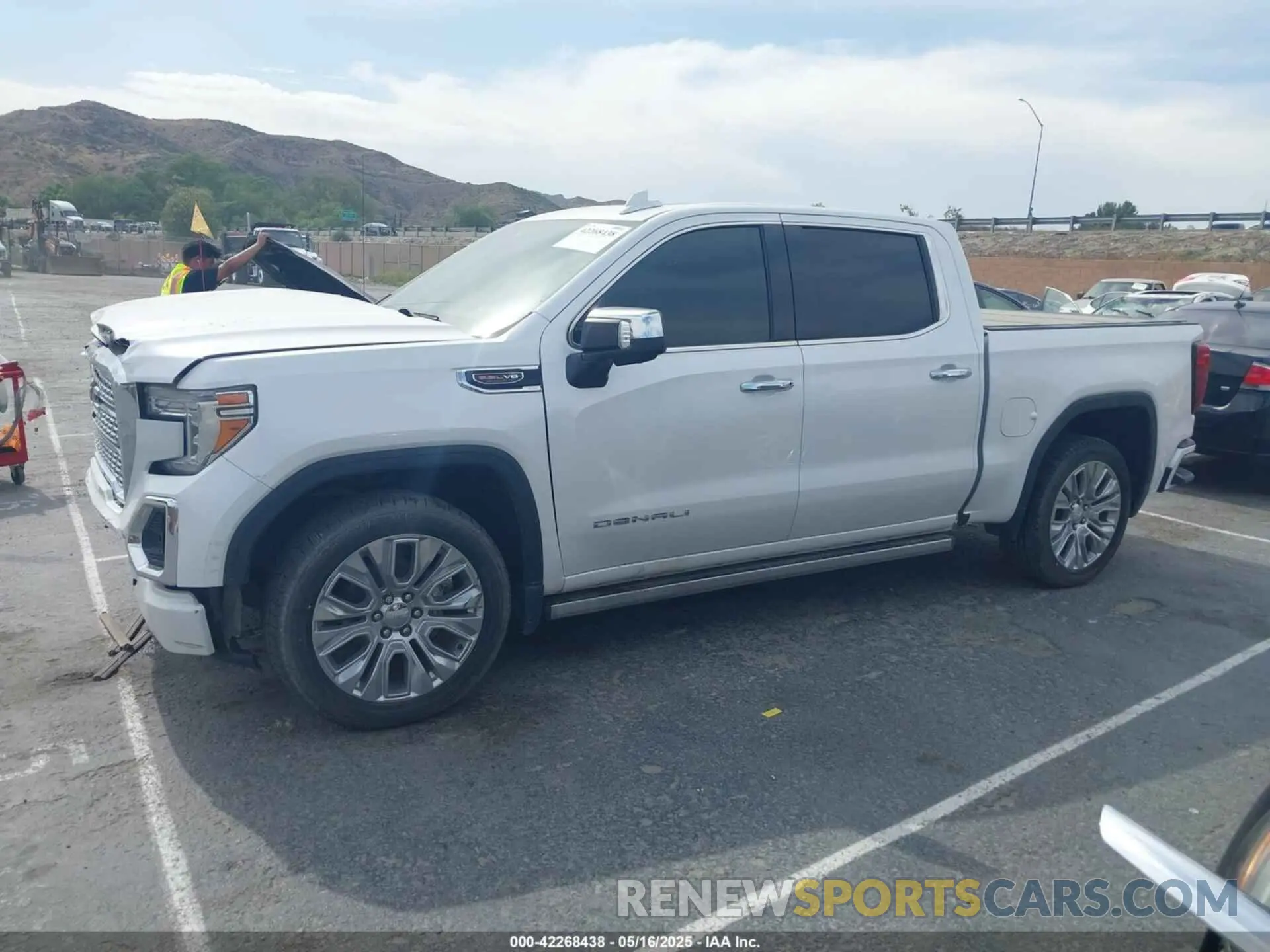 14 Photograph of a damaged car 3GTU9FEL1MG349215 GMC SIERRA 1500 2021