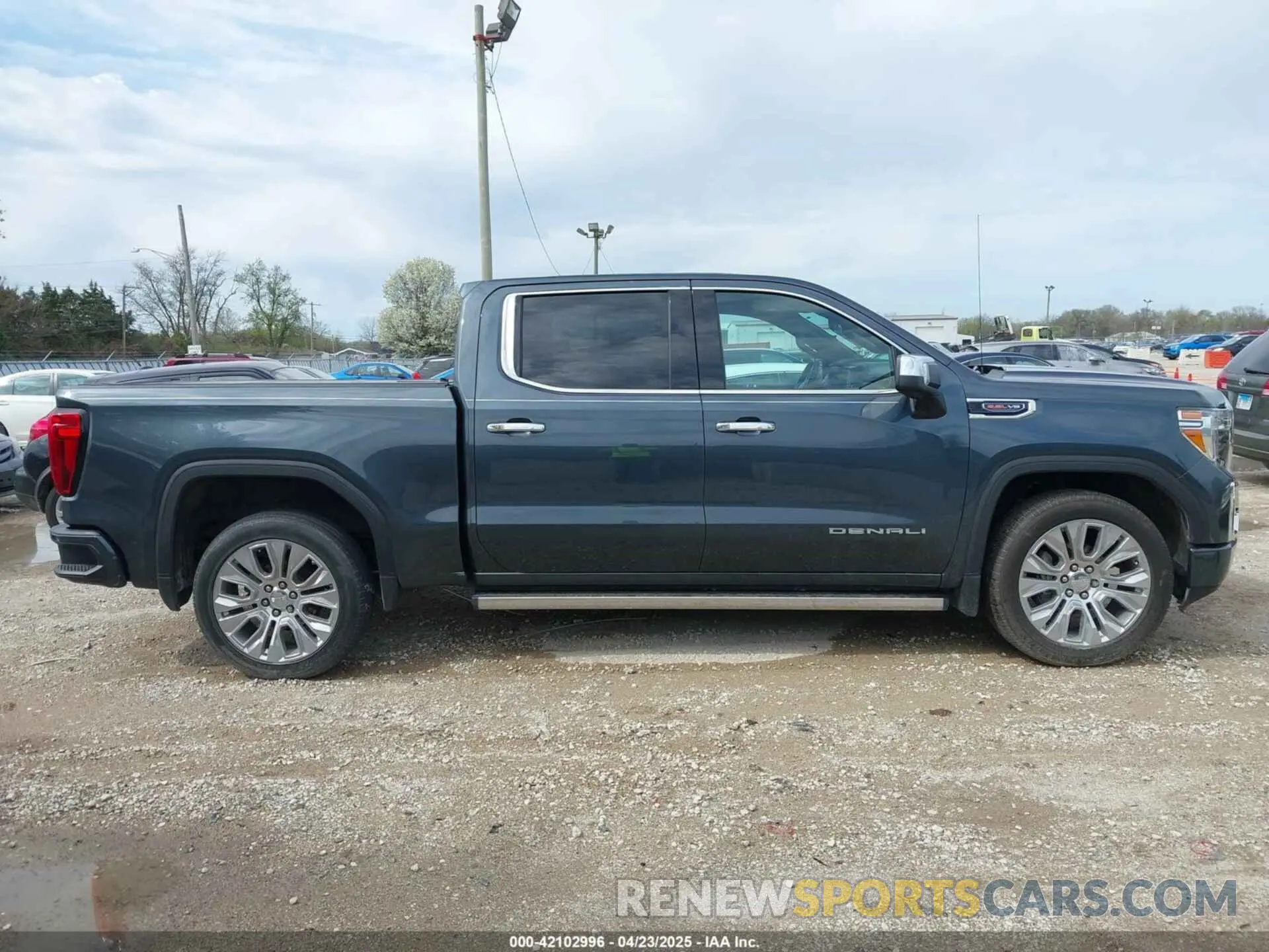 12 Photograph of a damaged car 3GTU9FEL6MG186027 GMC SIERRA 1500 2021
