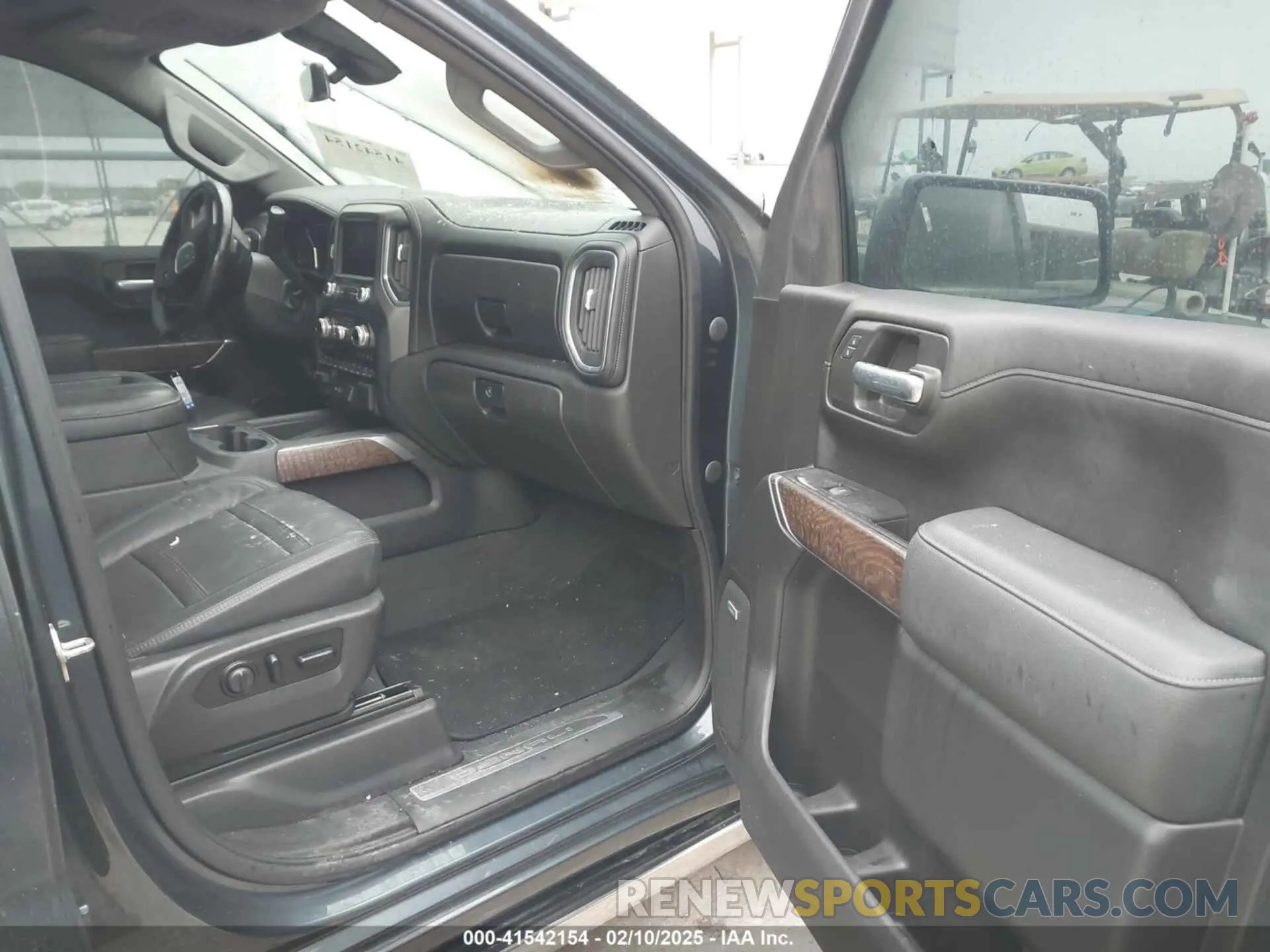5 Photograph of a damaged car 3GTU9FET9MG181517 GMC SIERRA 1500 2021
