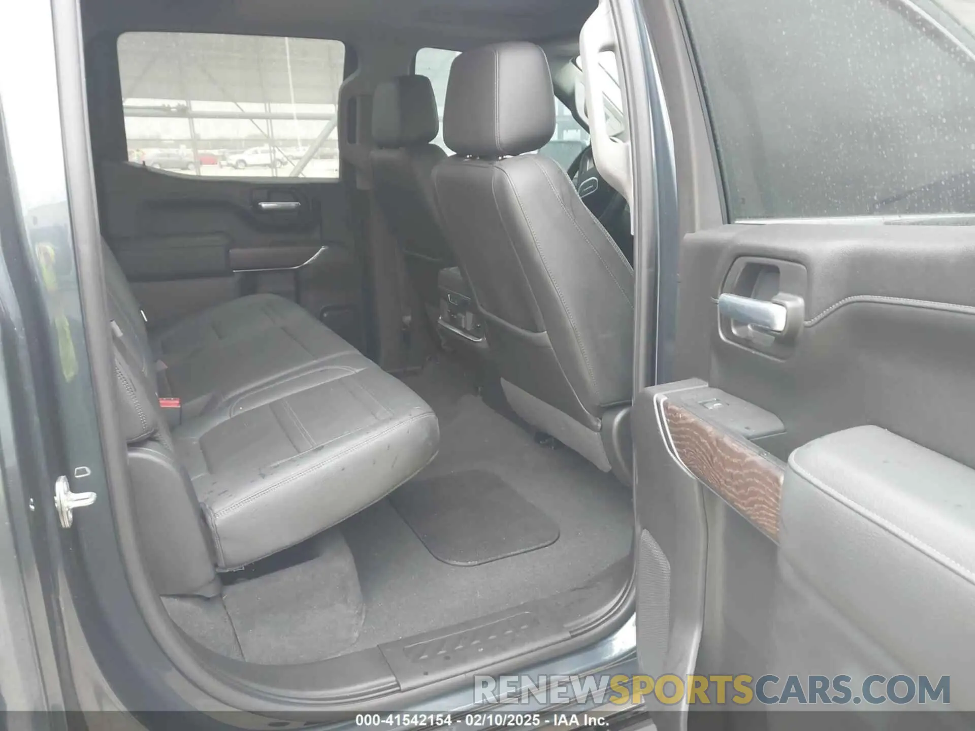 8 Photograph of a damaged car 3GTU9FET9MG181517 GMC SIERRA 1500 2021