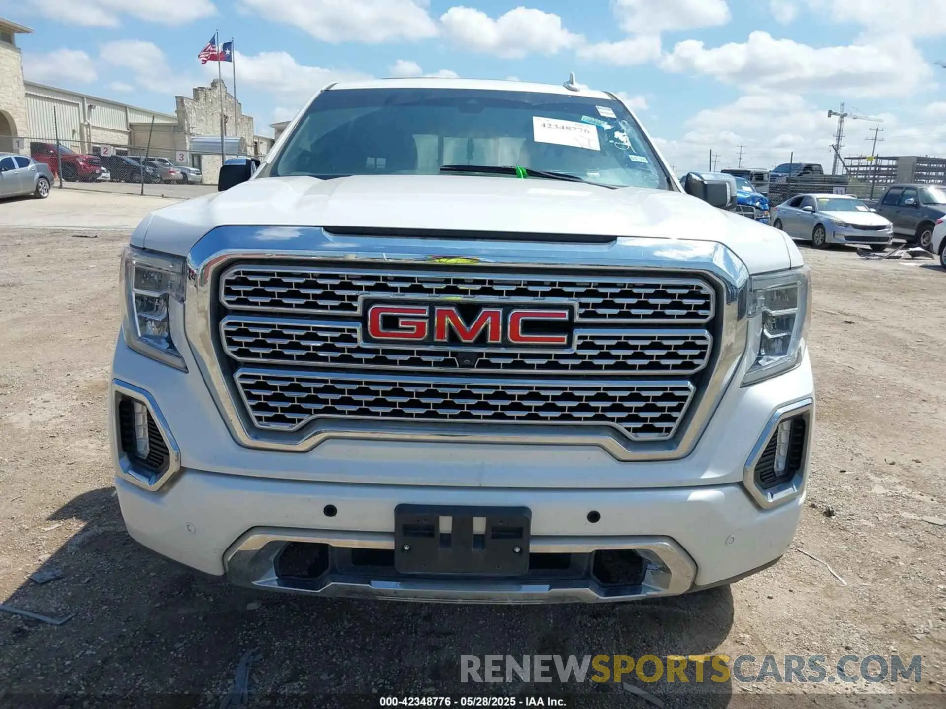 11 Photograph of a damaged car 3GTU9FETXMG266463 GMC SIERRA 1500 2021