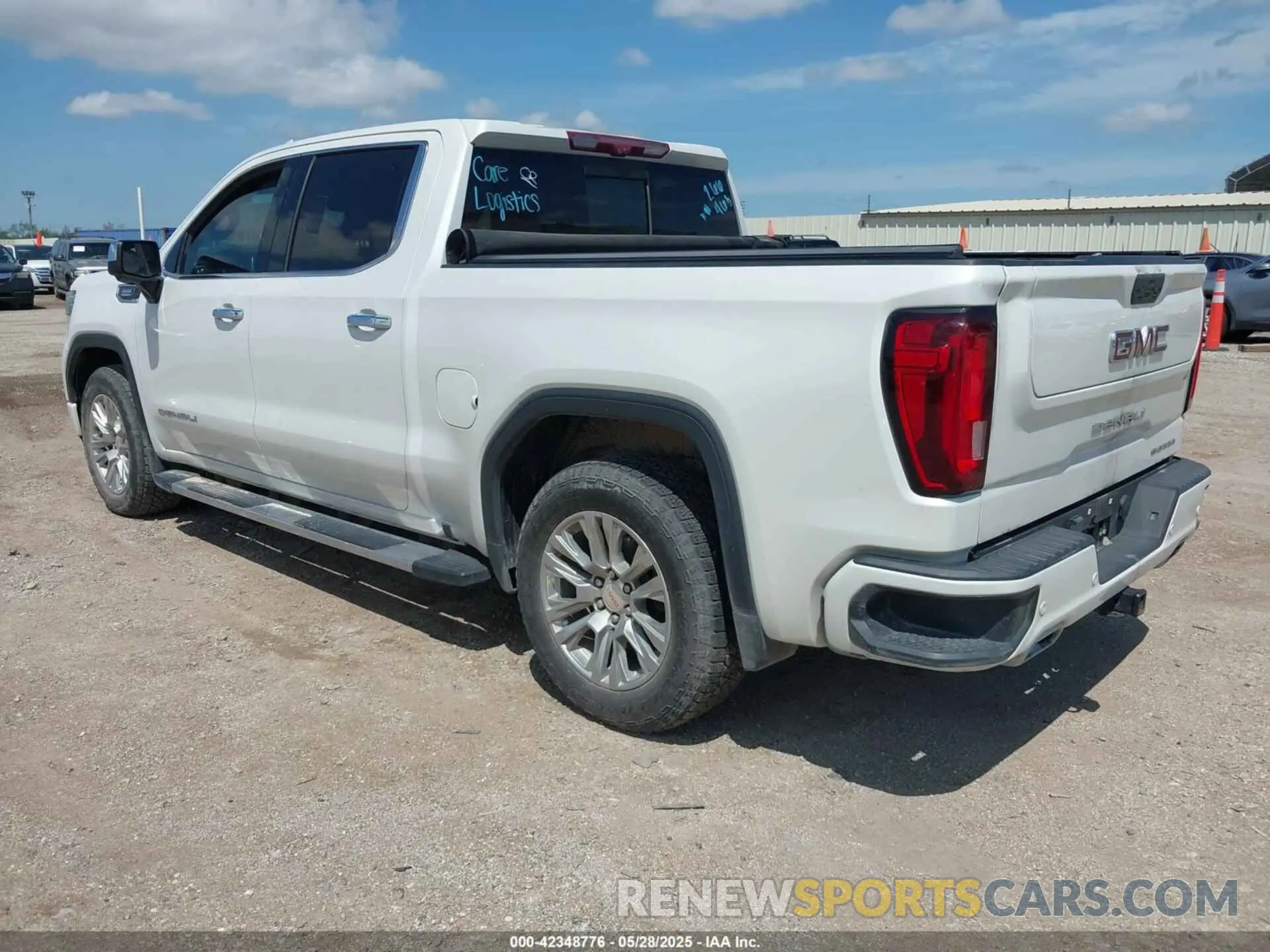 3 Photograph of a damaged car 3GTU9FETXMG266463 GMC SIERRA 1500 2021