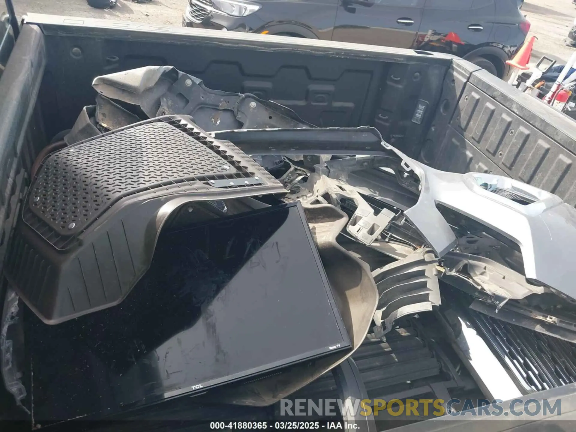 12 Photograph of a damaged car 3GTU9FETXMG382438 GMC SIERRA 1500 2021