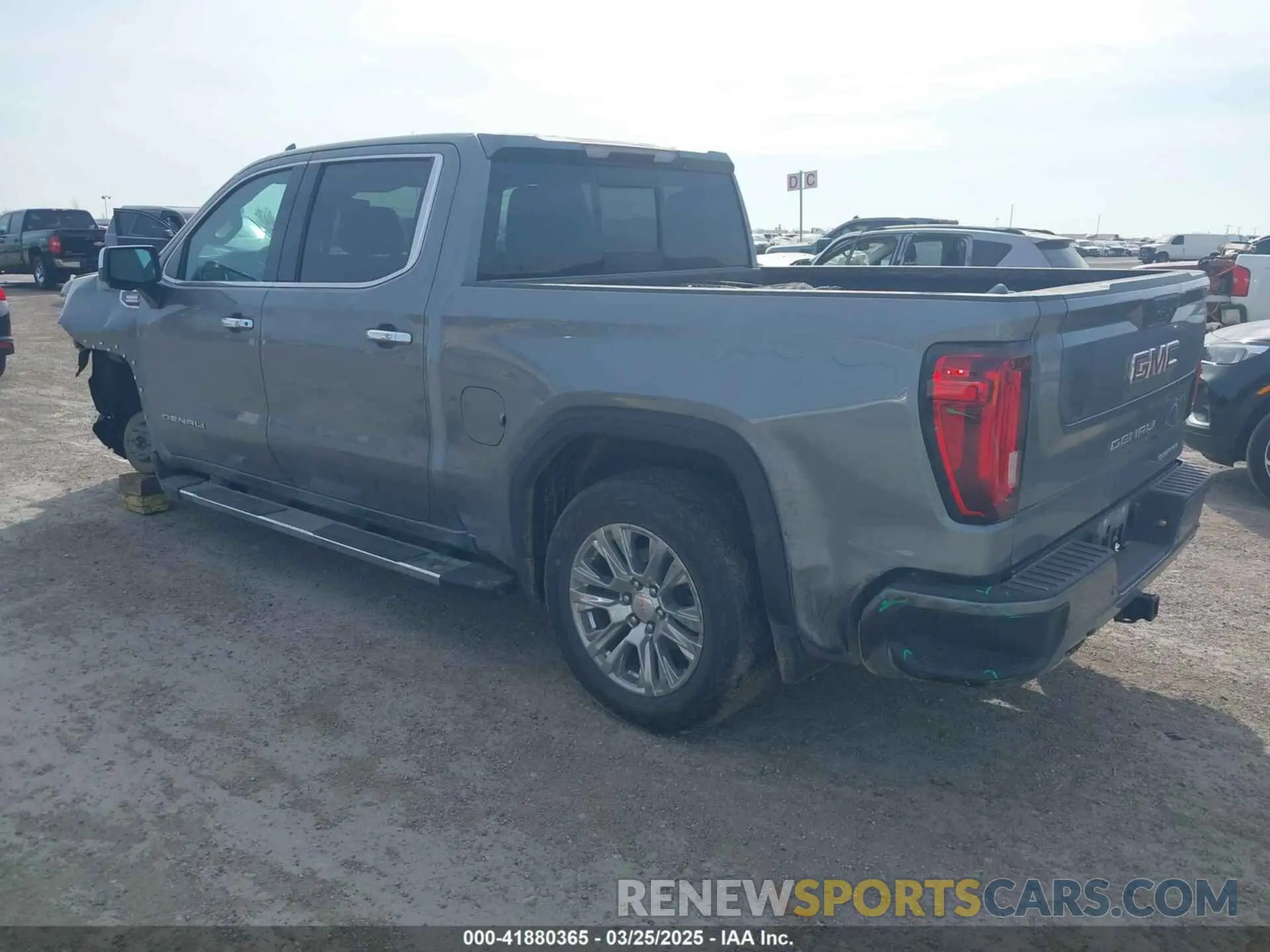 3 Photograph of a damaged car 3GTU9FETXMG382438 GMC SIERRA 1500 2021