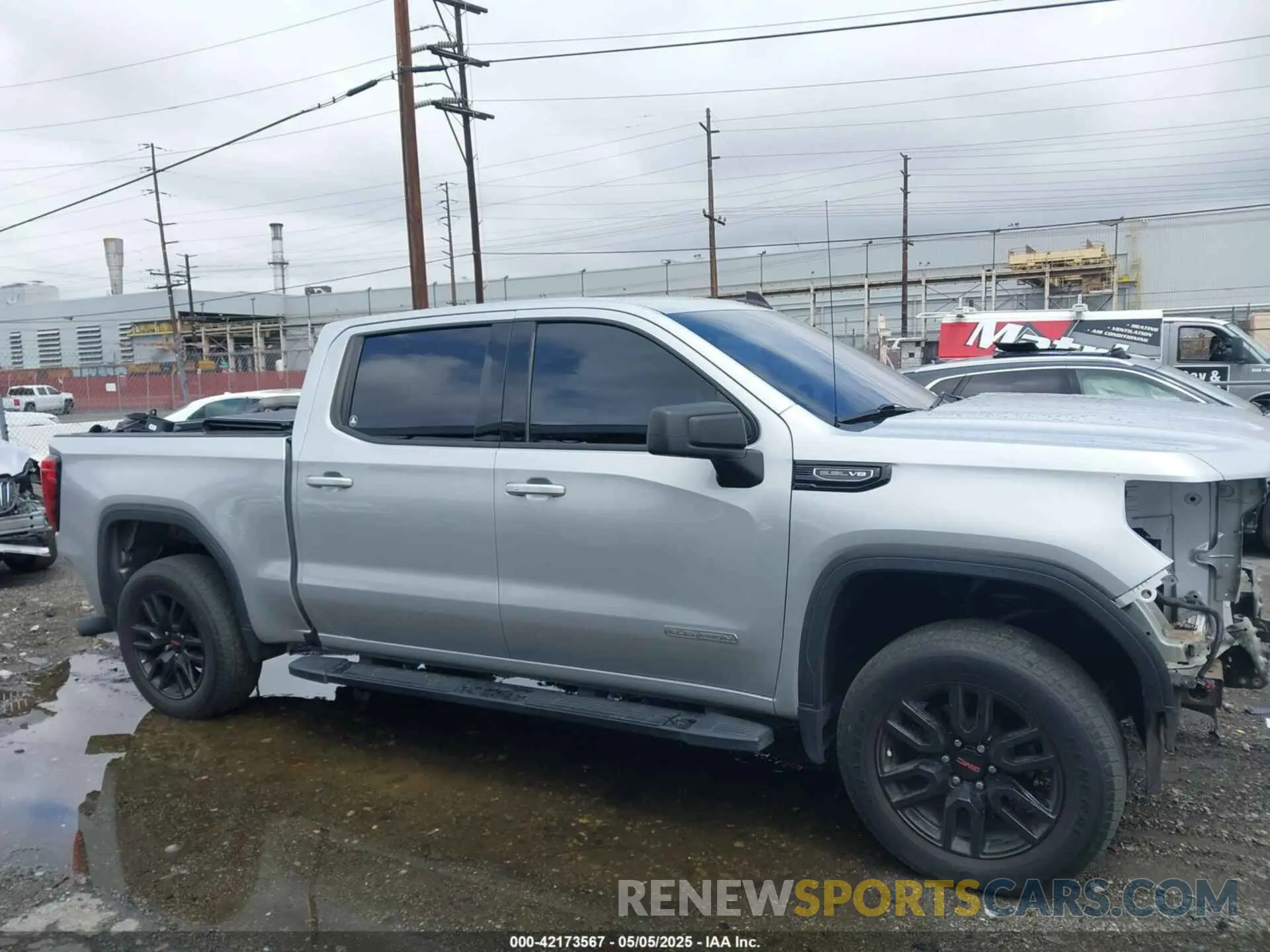 14 Photograph of a damaged car 1GTPHCED9NZ577469 GMC SIERRA 1500 2022