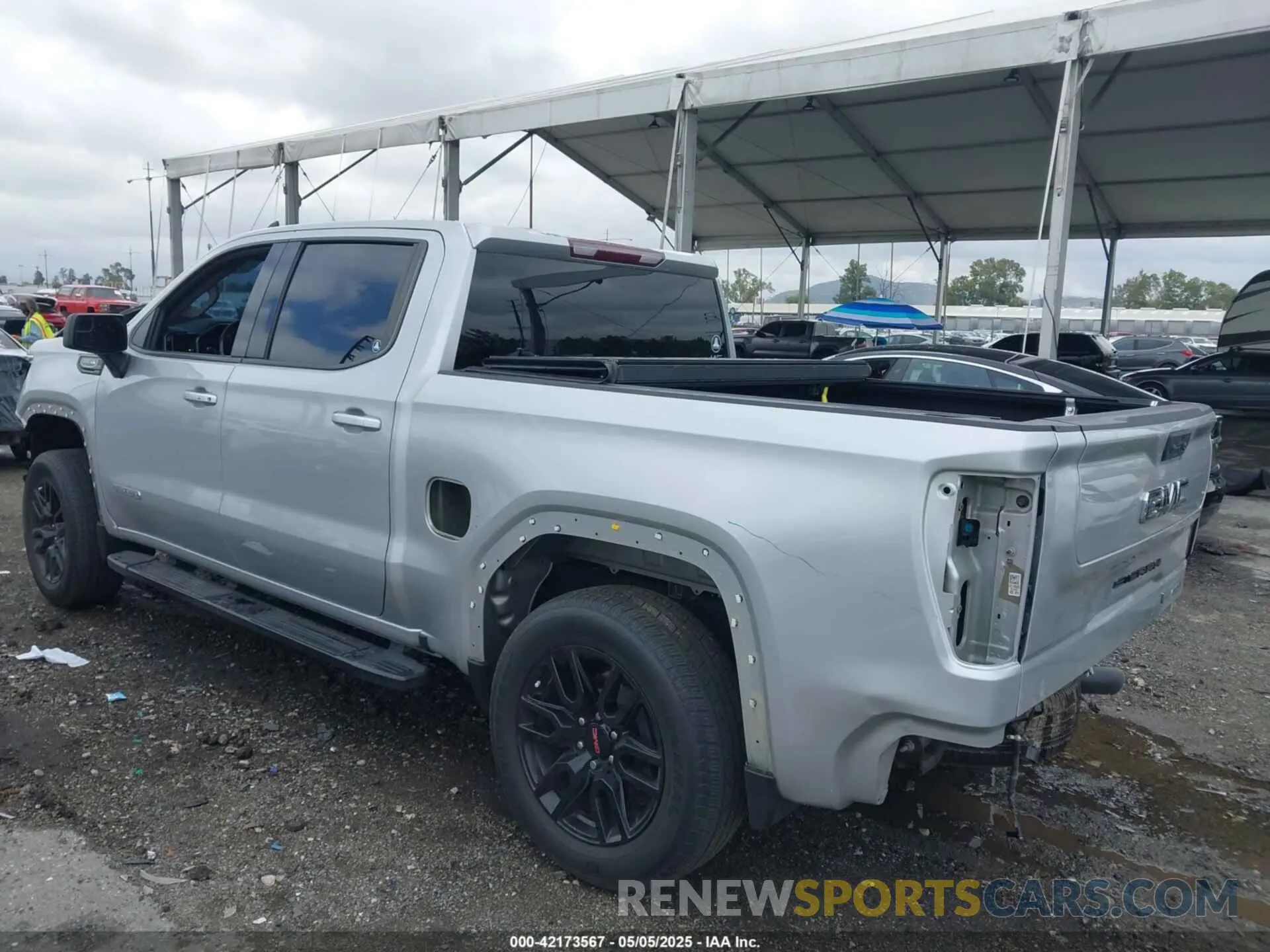 3 Photograph of a damaged car 1GTPHCED9NZ577469 GMC SIERRA 1500 2022