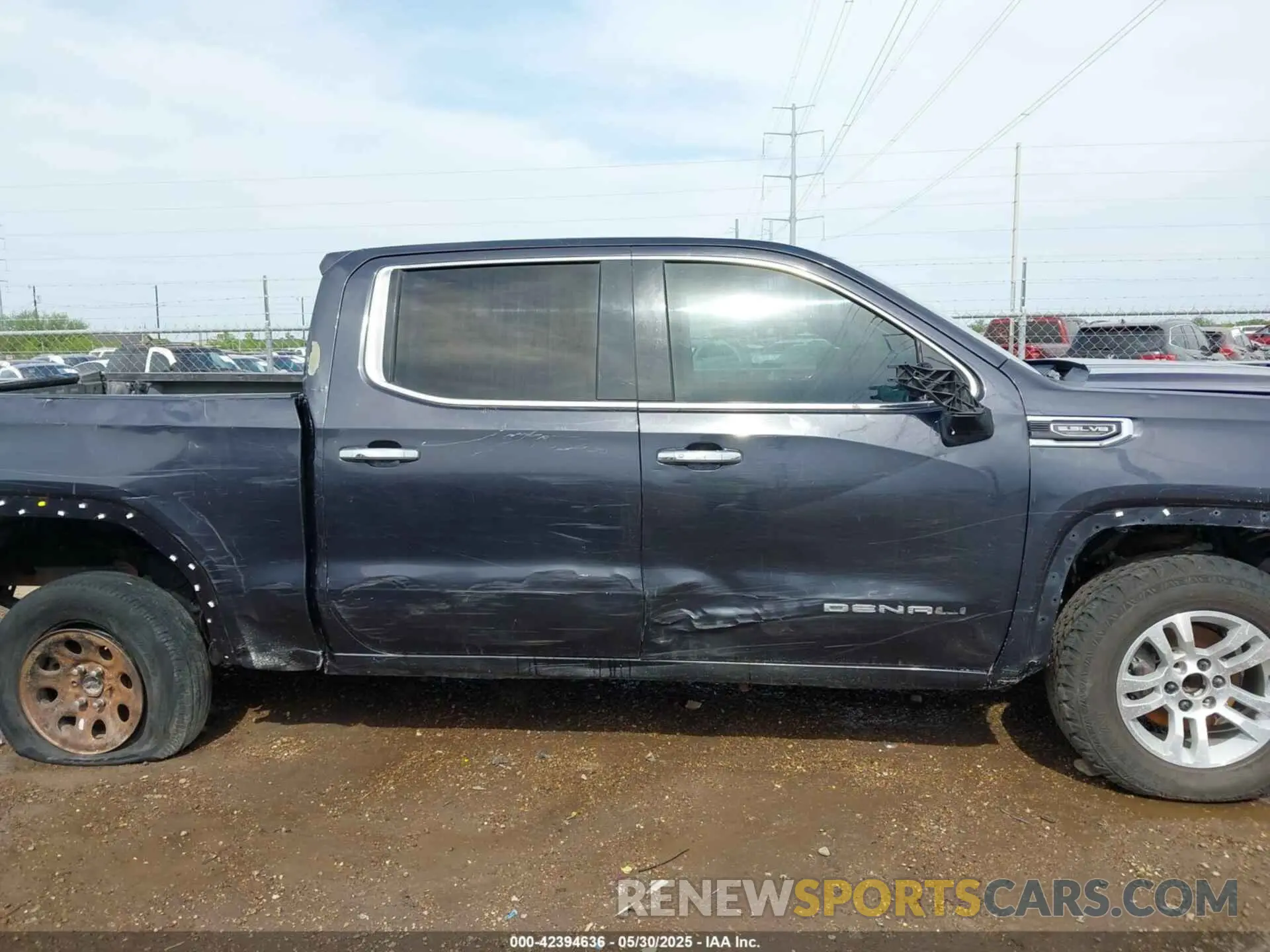 12 Photograph of a damaged car 1GTPHGED5NZ627386 GMC SIERRA 1500 2022