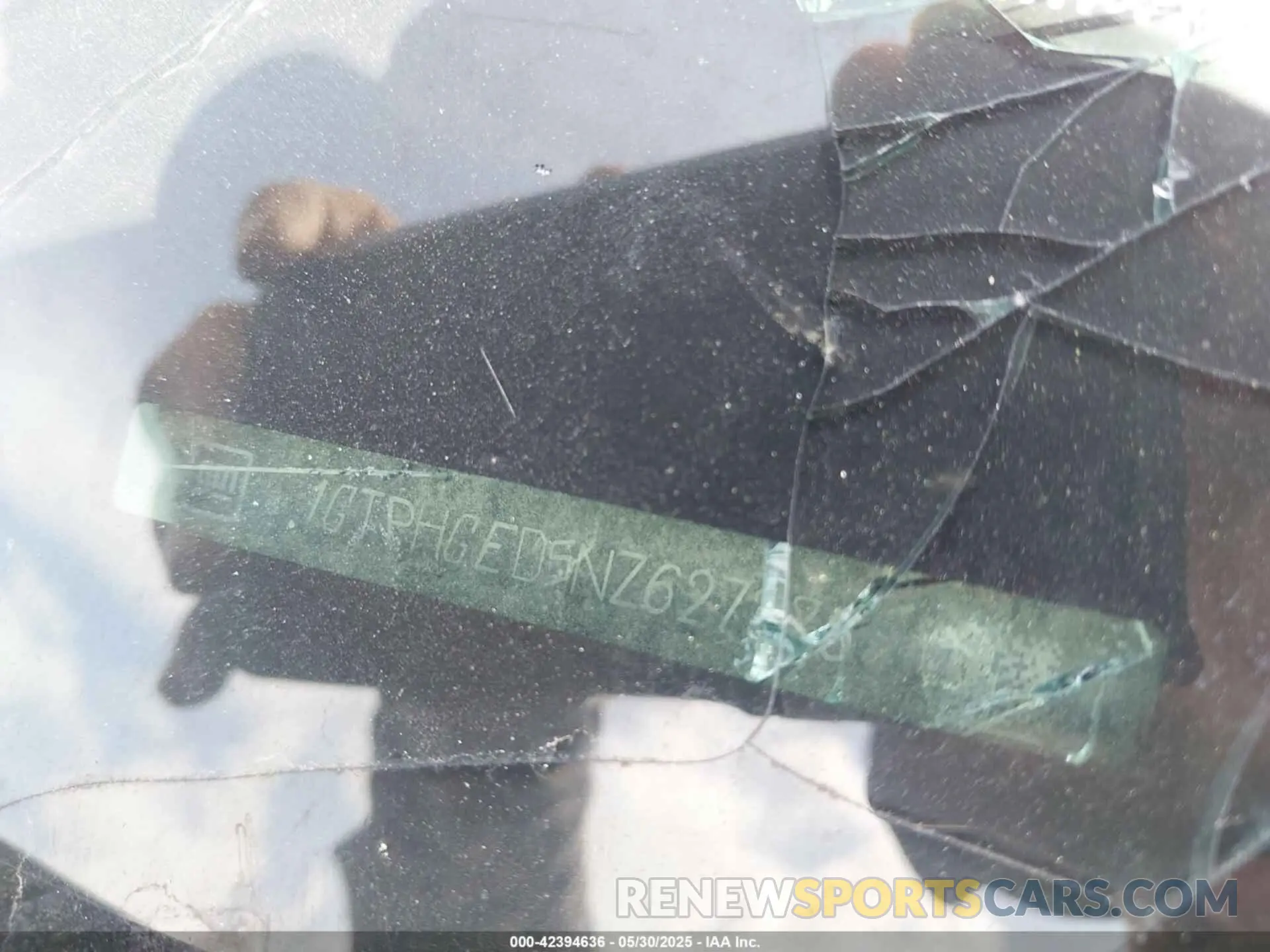 9 Photograph of a damaged car 1GTPHGED5NZ627386 GMC SIERRA 1500 2022